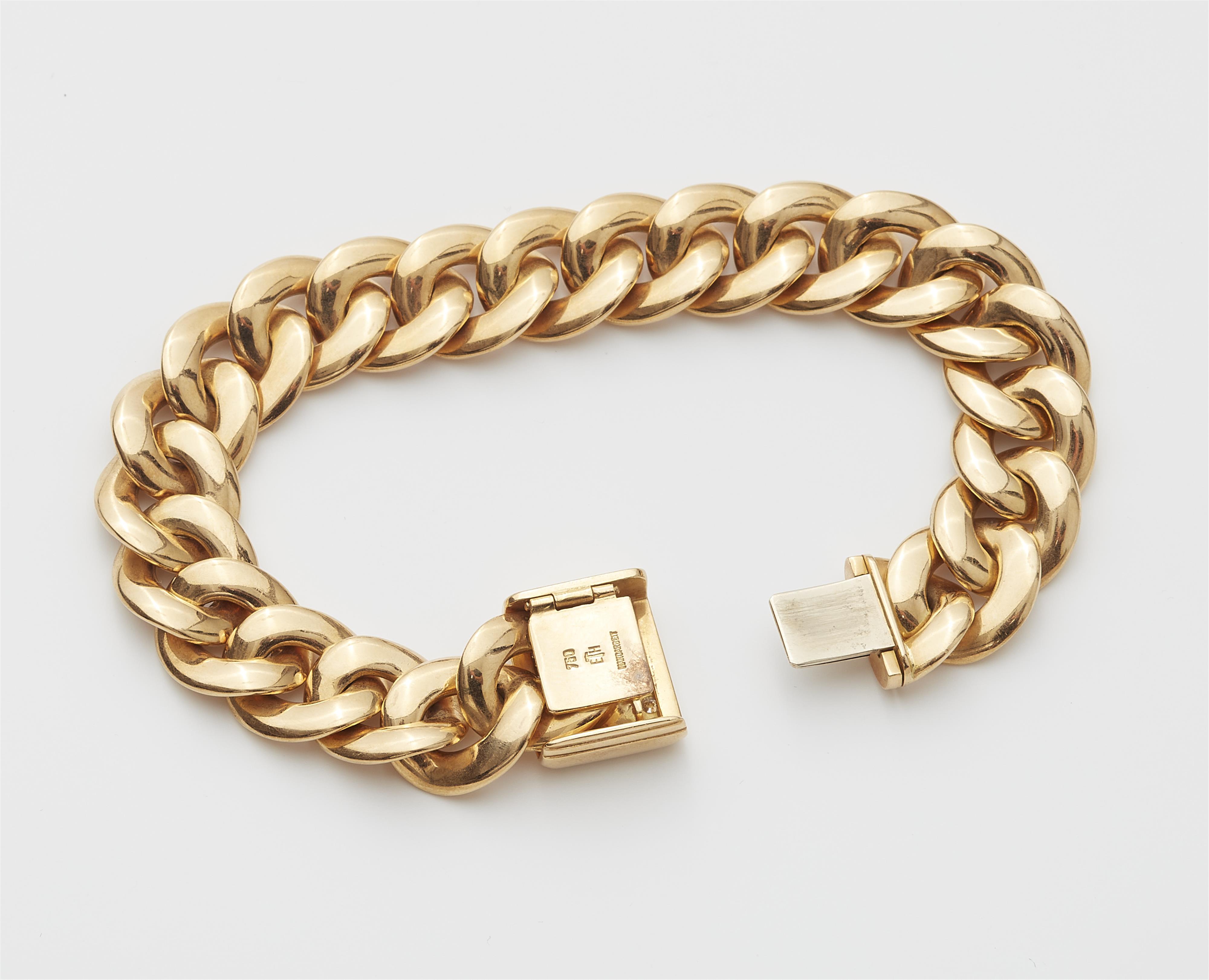 A German 18k gold chain bracelet with diamond clasp. - image-2