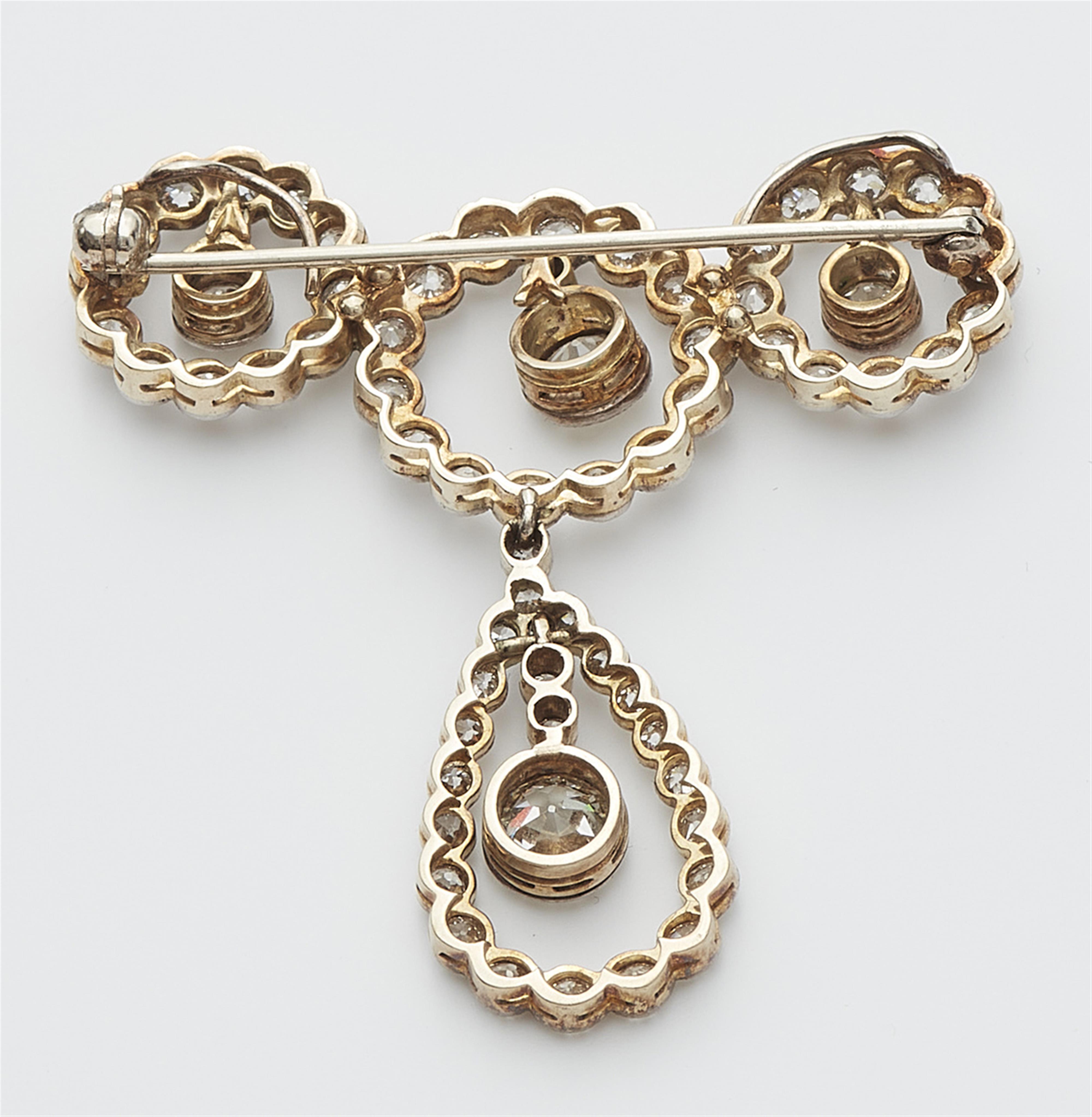 A German 14k gold and diamond Art Déco brooch. - image-2