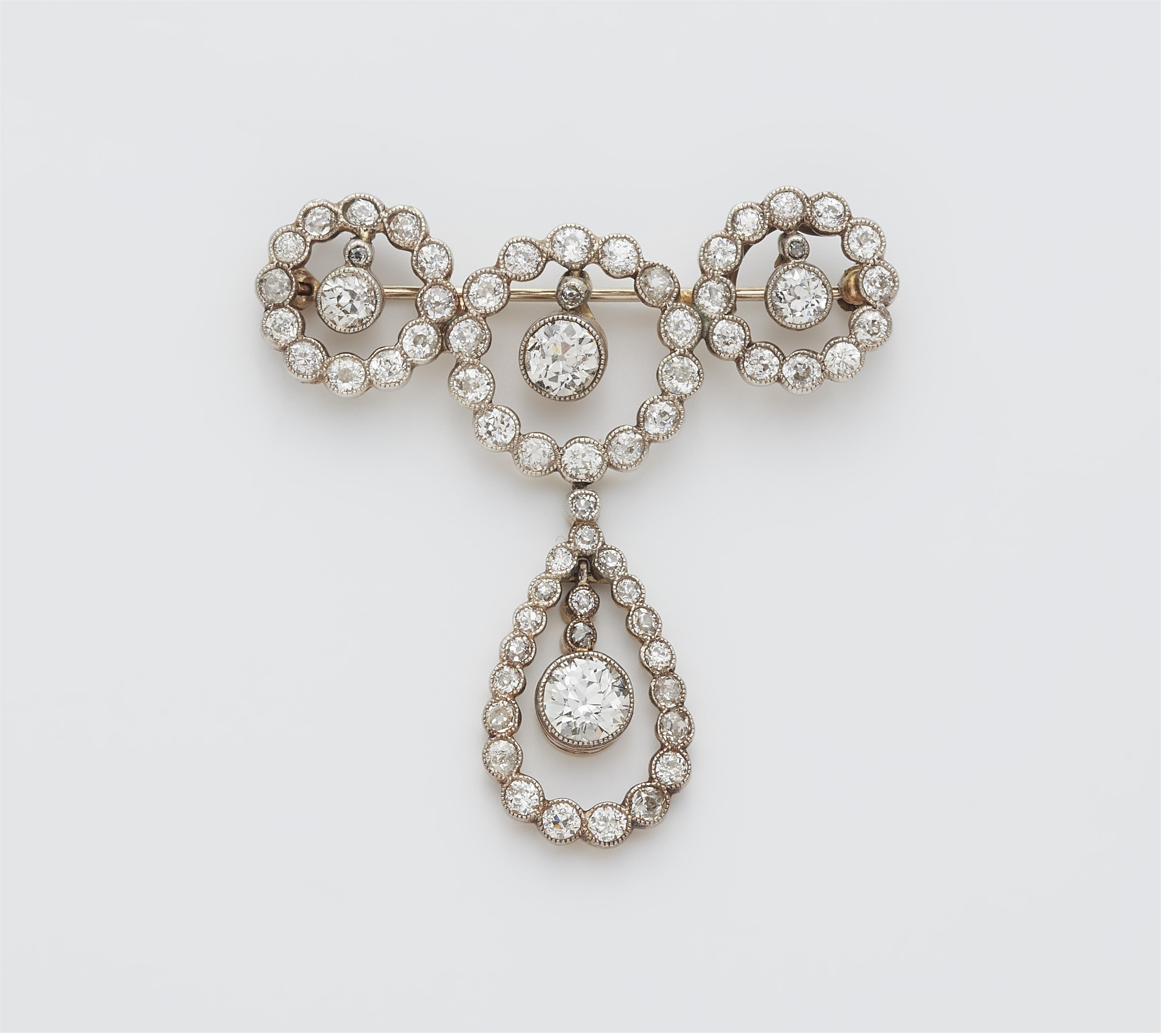 A German 14k gold and diamond Art Déco brooch. - image-1