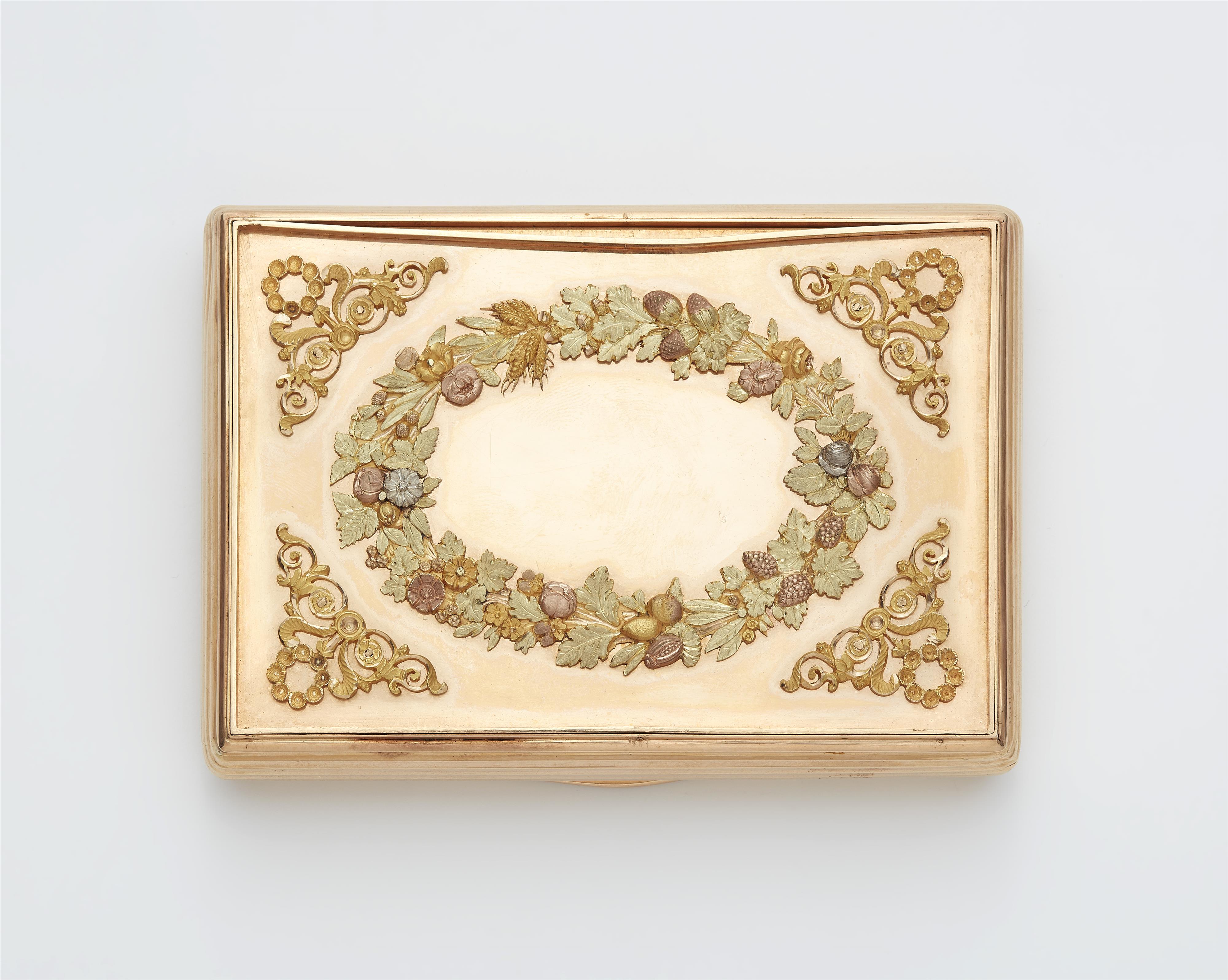 A 14k gold royal Bavarian presentation snuff box - image-3