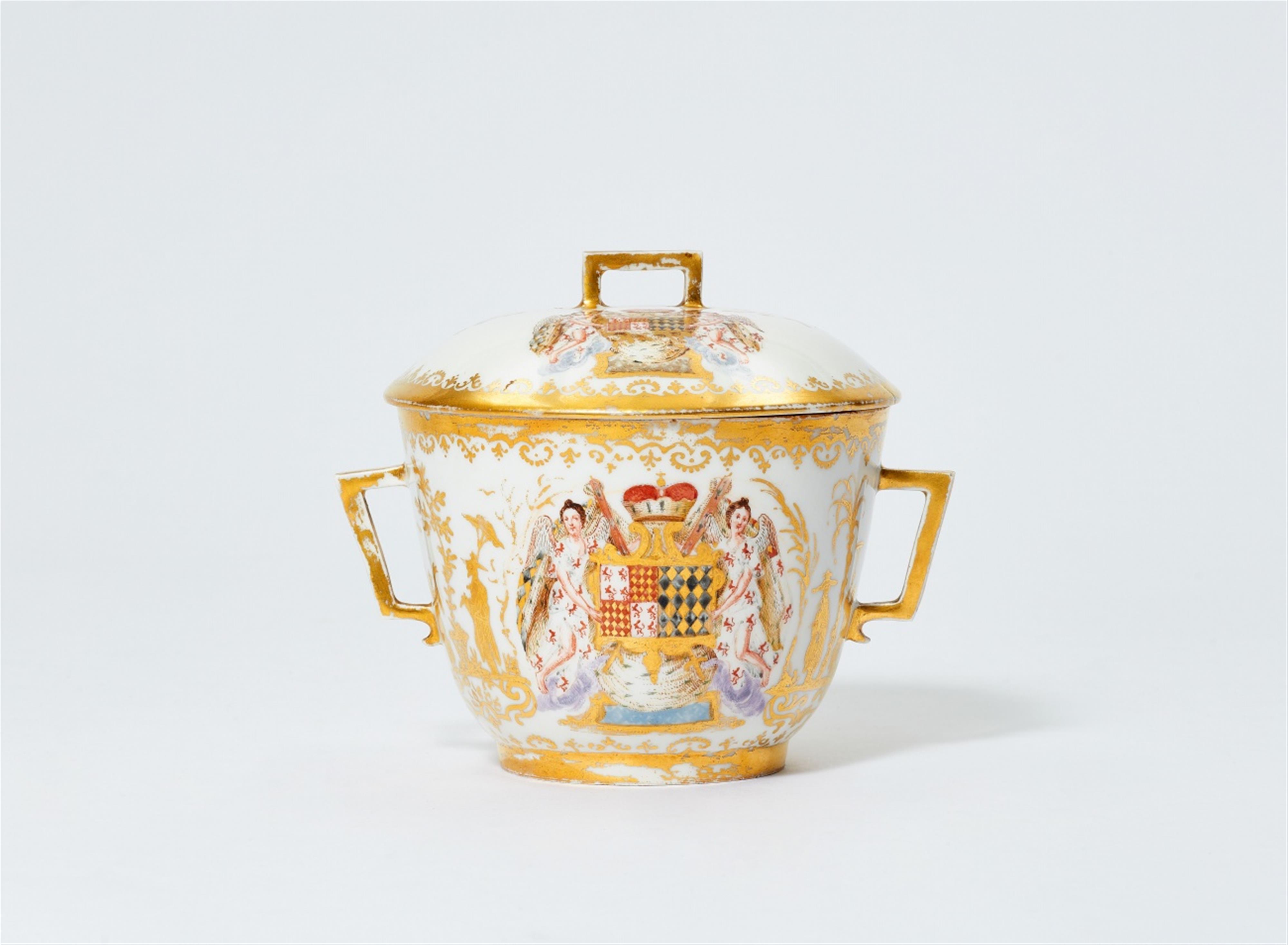A rare Meissen Böttger porcelain ecuelle with the coat of arms of Beauvau-Craon/Ligniville - image-1
