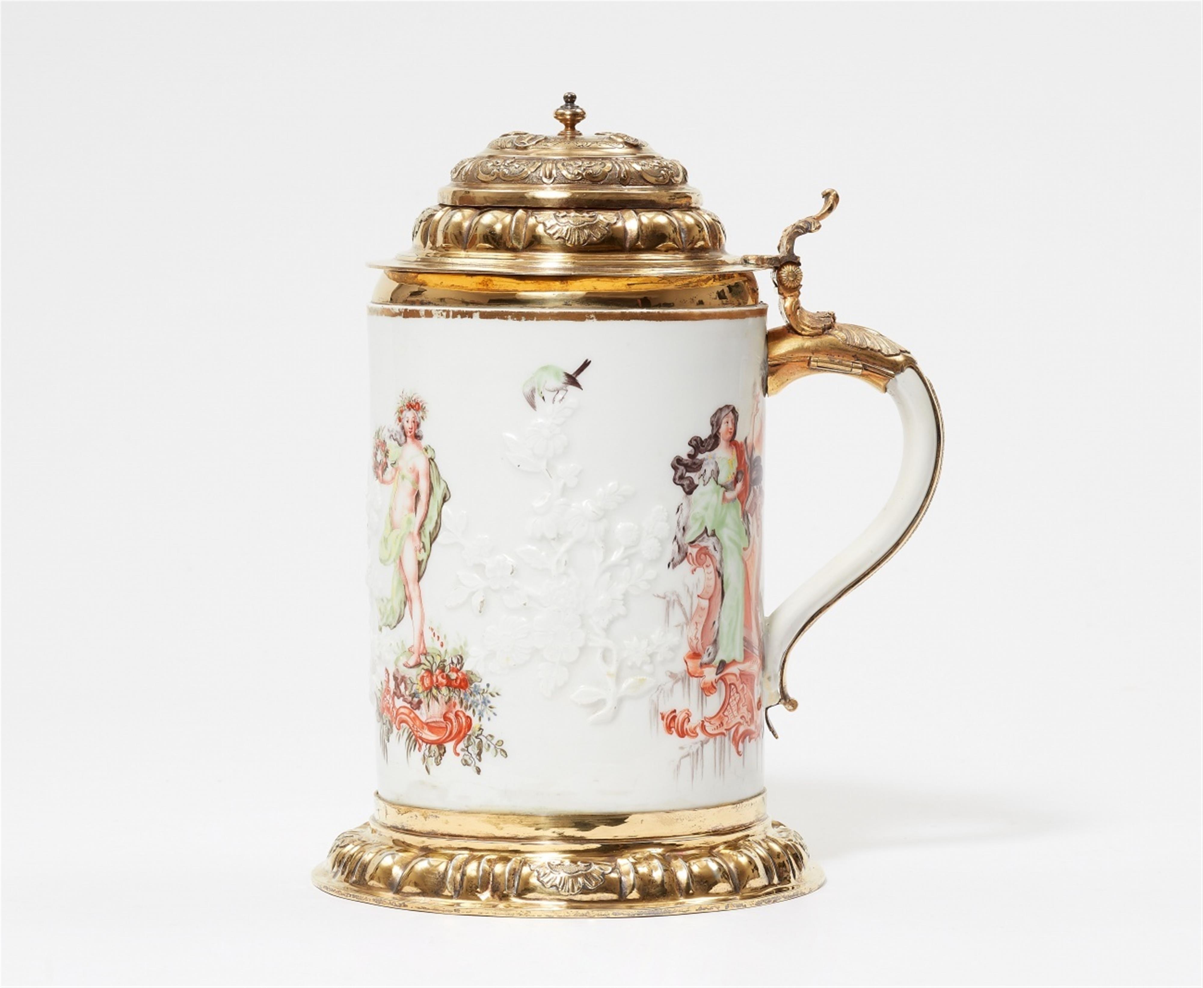 An important Meissen porcelain tankard with hausmaler decor - image-1