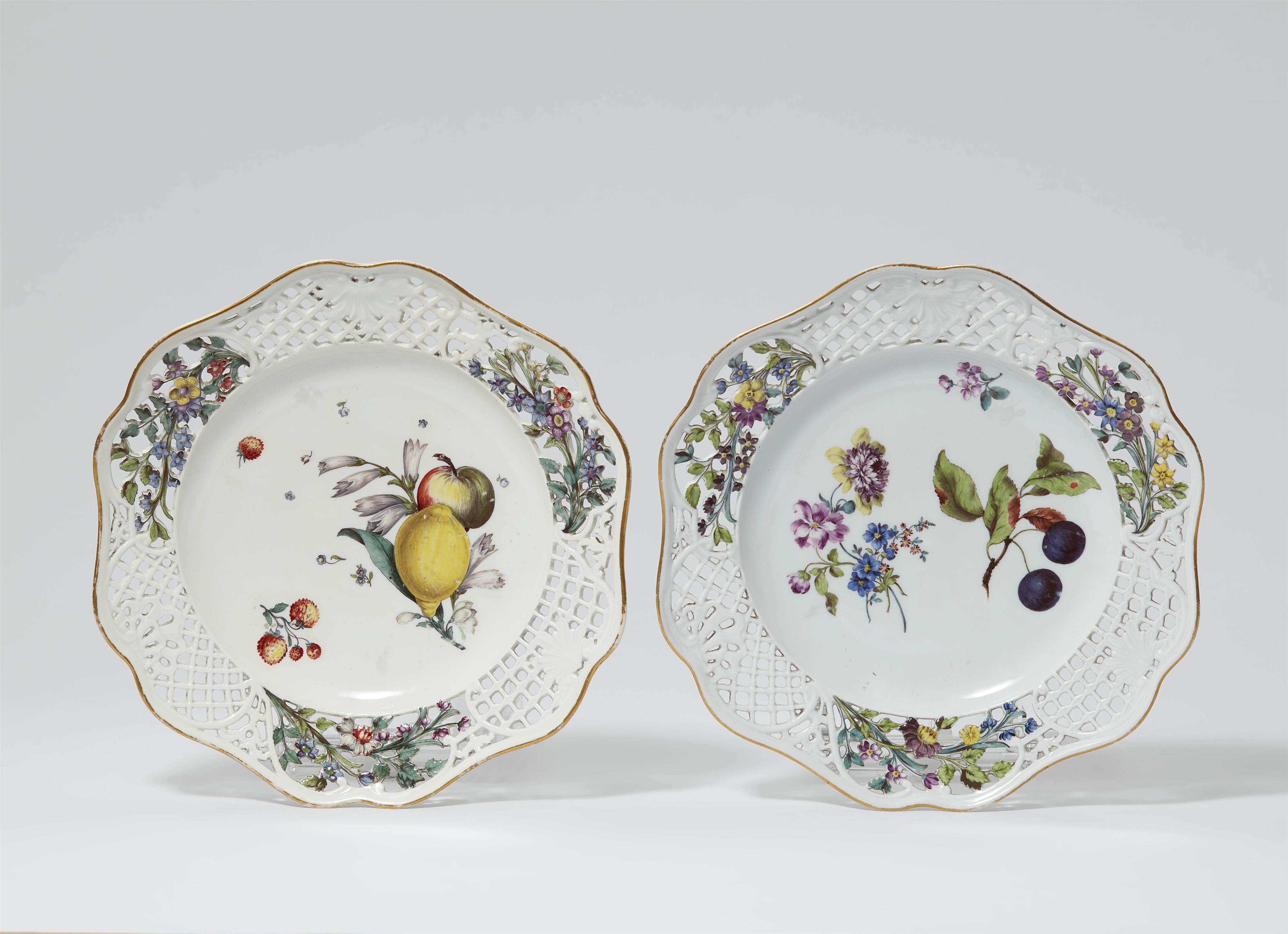 A pair of Meissen porcelain confit bowls from the dinner service for Count Heinrich von Brühl - image-1