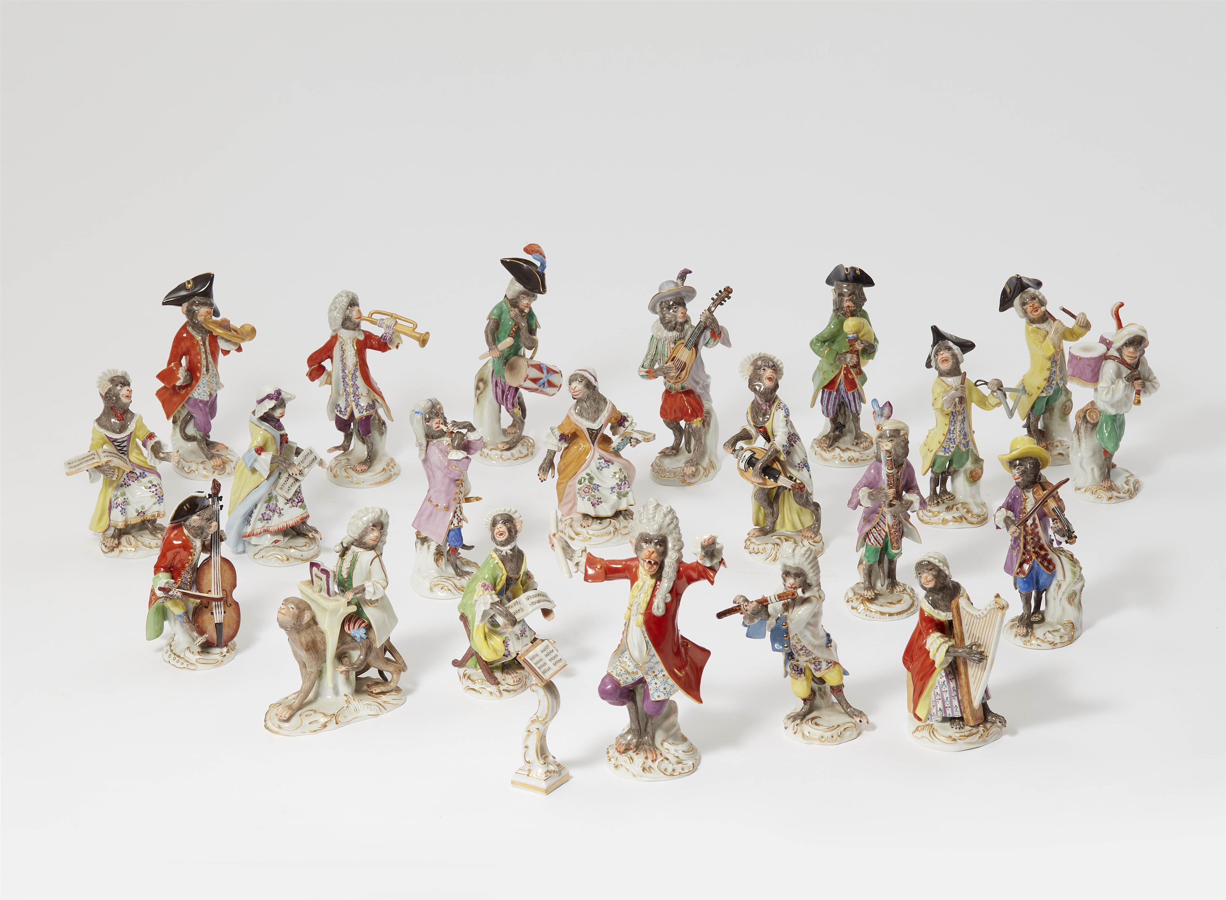 An extensive Meissen porcelain monkey band - image-1