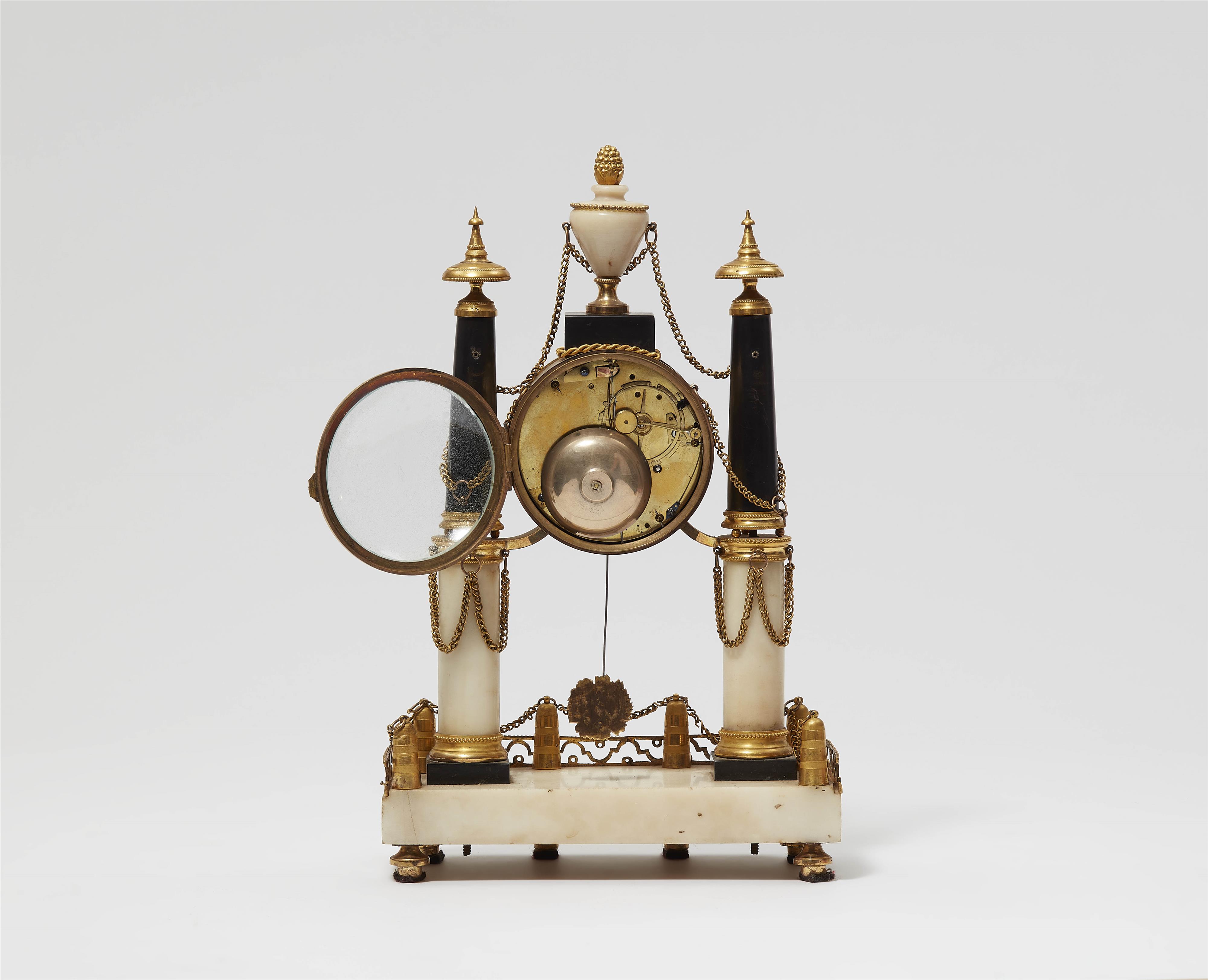 A Louis XVI pendulum clock - image-2