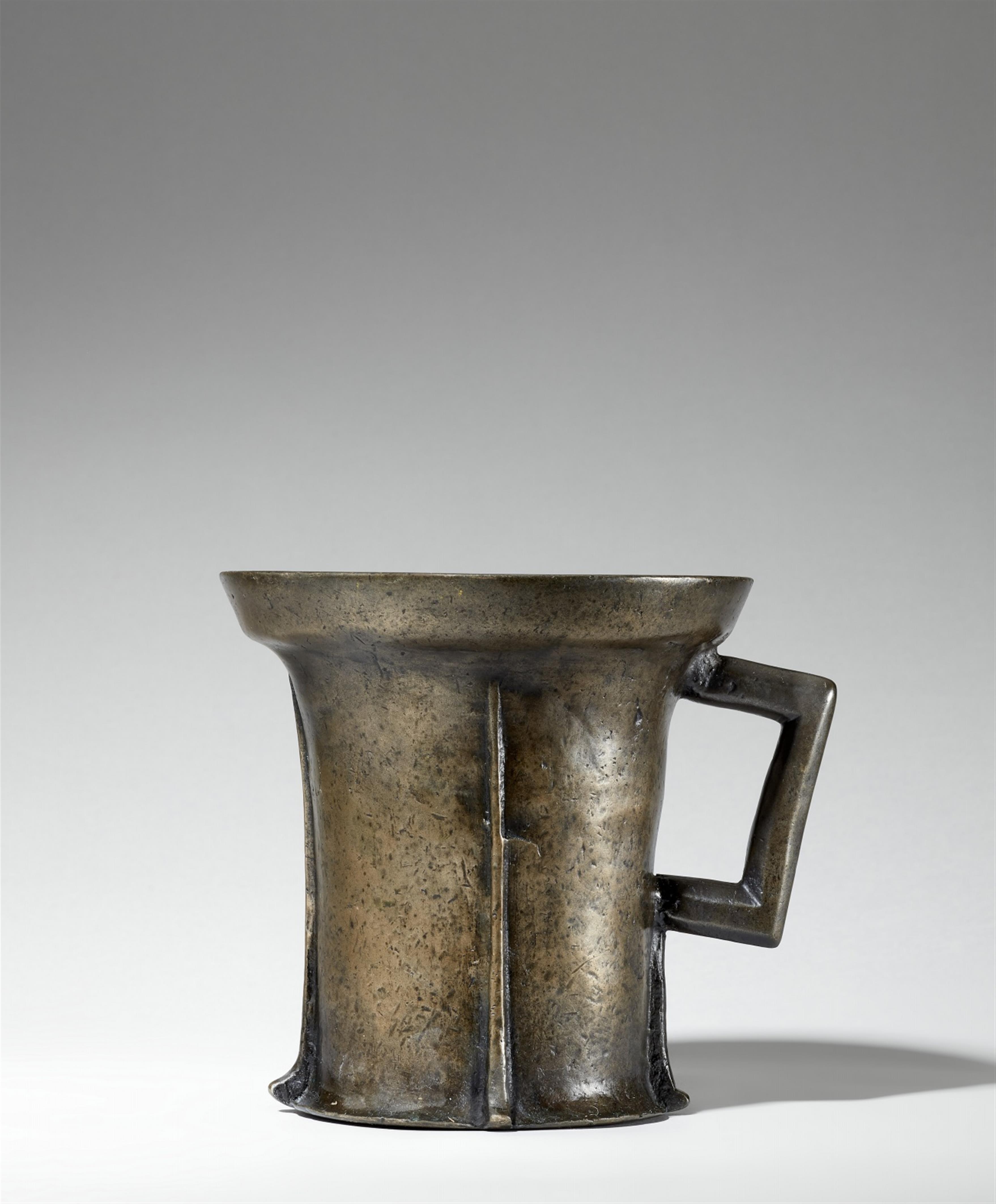 A Gothic single-handled mortar - image-1