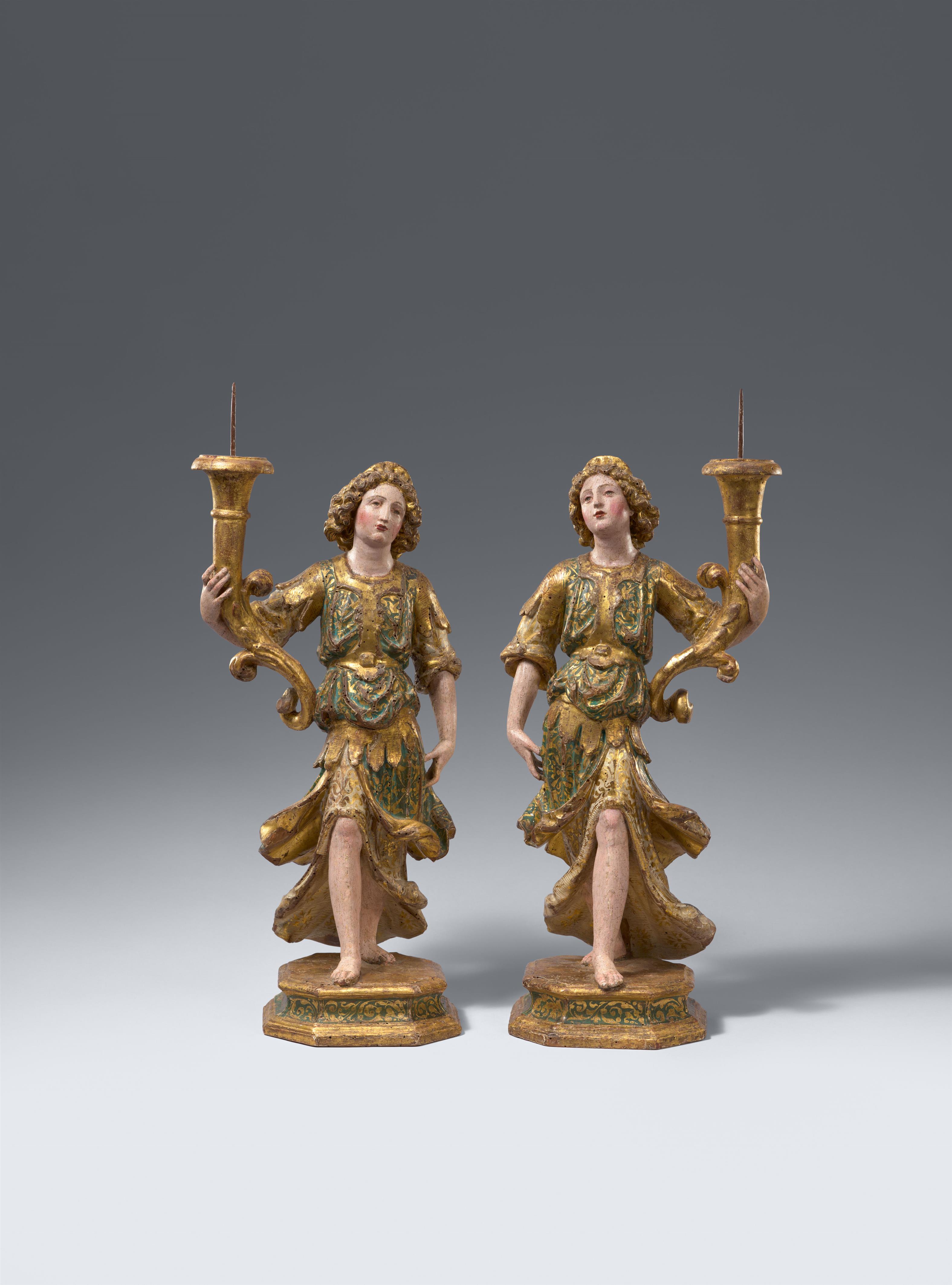 Naples around 1580/1590 - A pair of carved wooden angels with candlesticks, Naples, around 1580/1590 - image-1