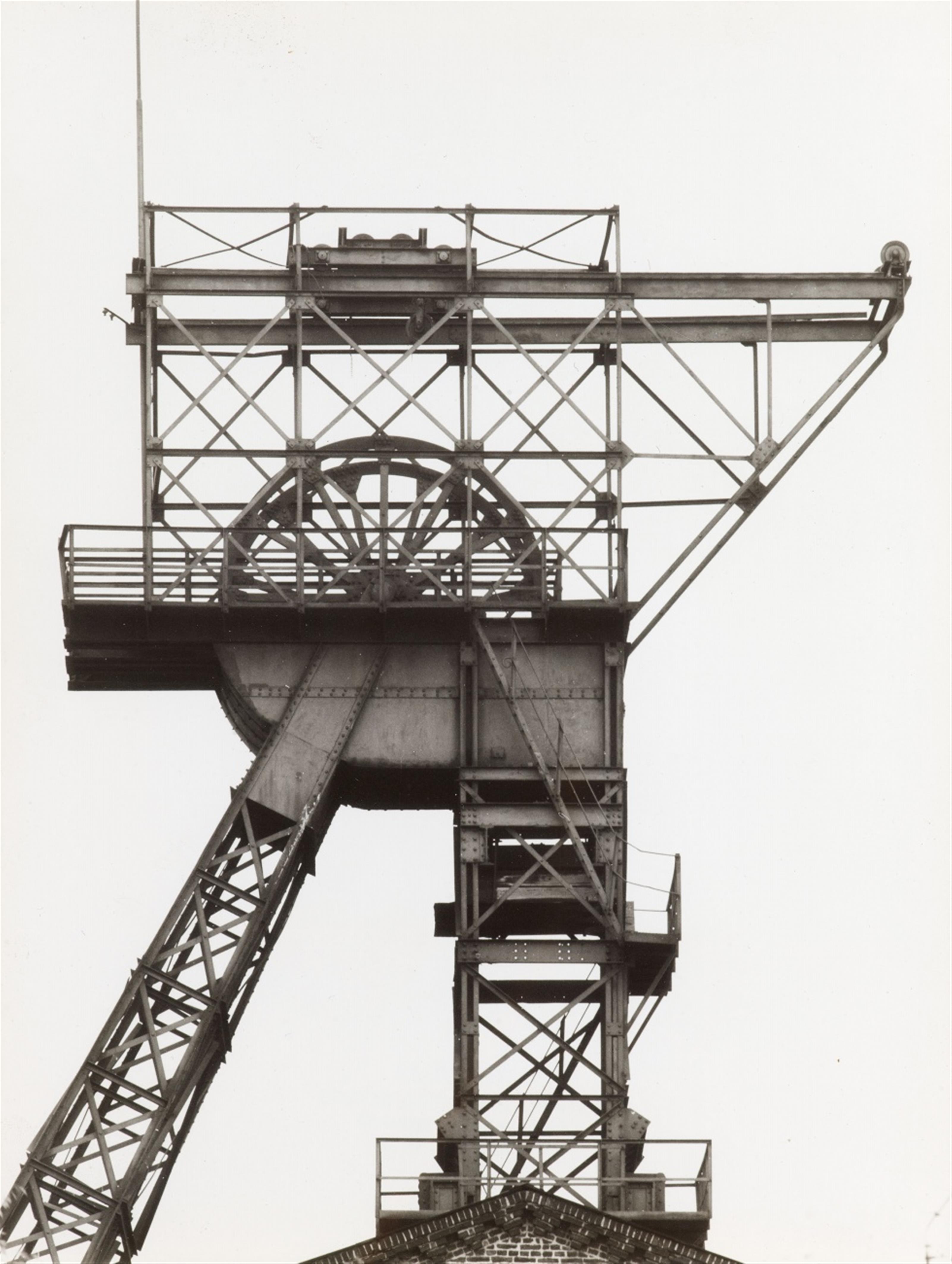 Bernd and Hilla Becher - Winding towers - image-5