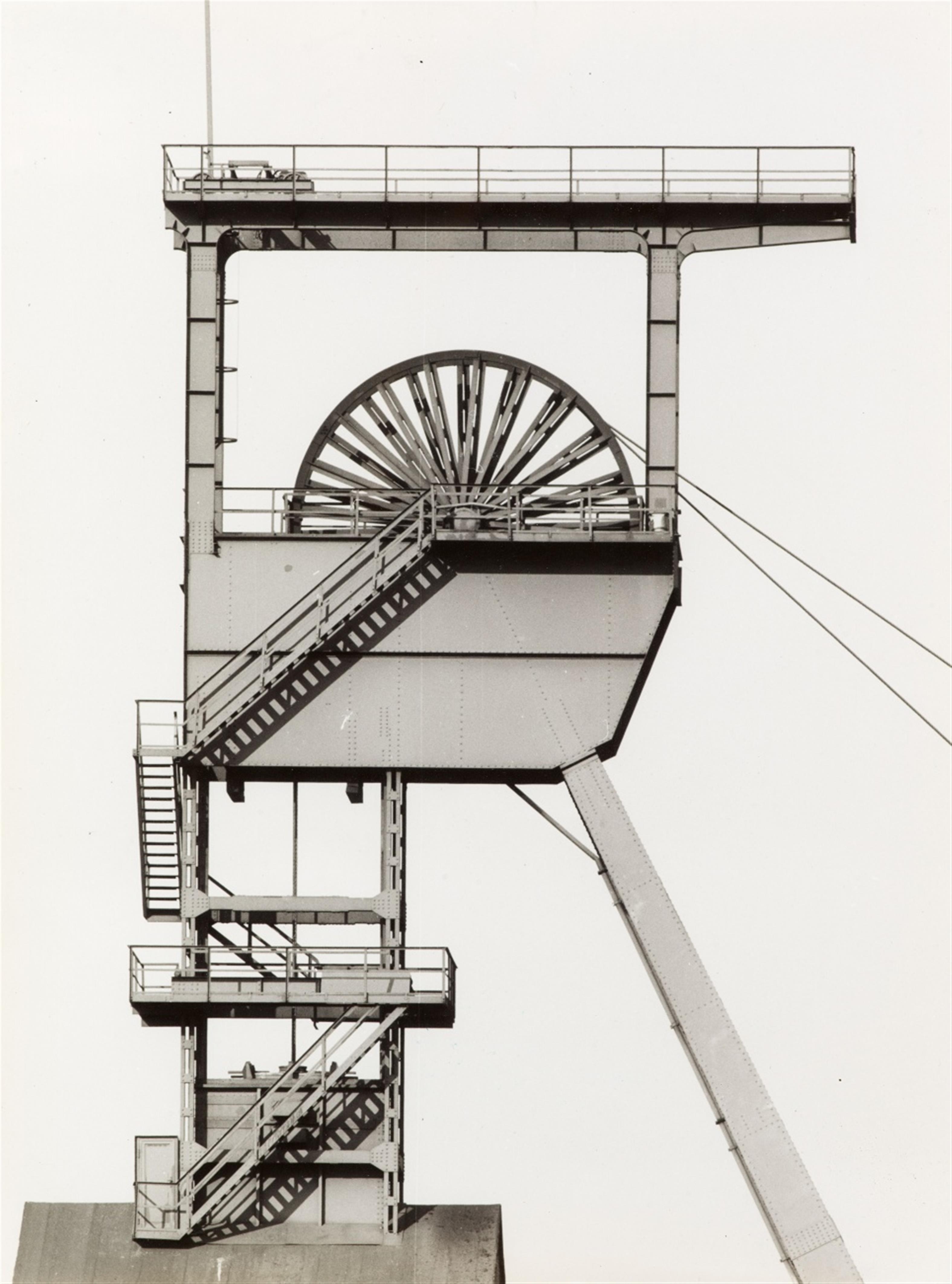 Bernd and Hilla Becher - Winding towers - image-7