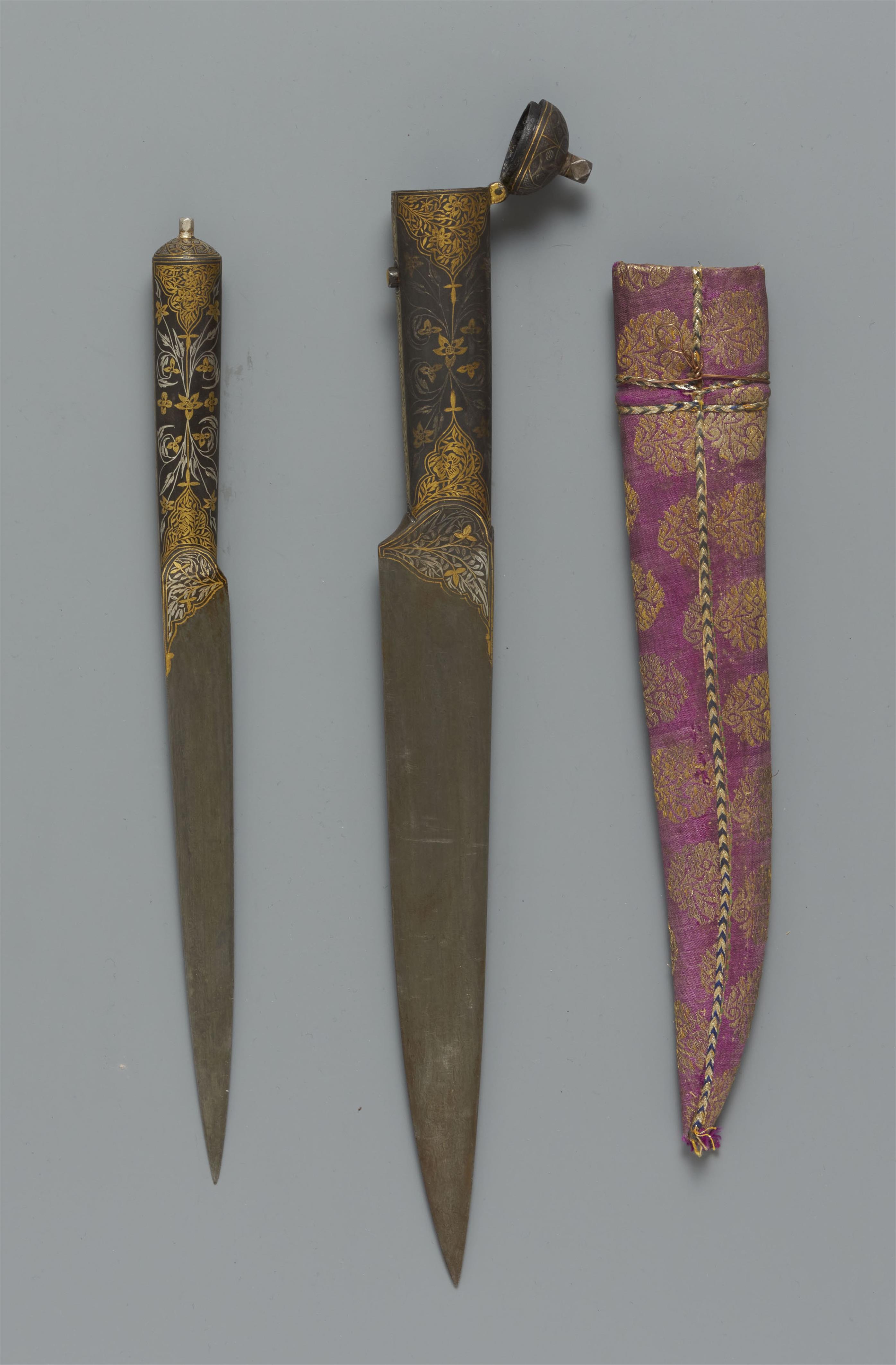 A North Indian kard oder pesh kabz with scabbard. 19th century - image-2