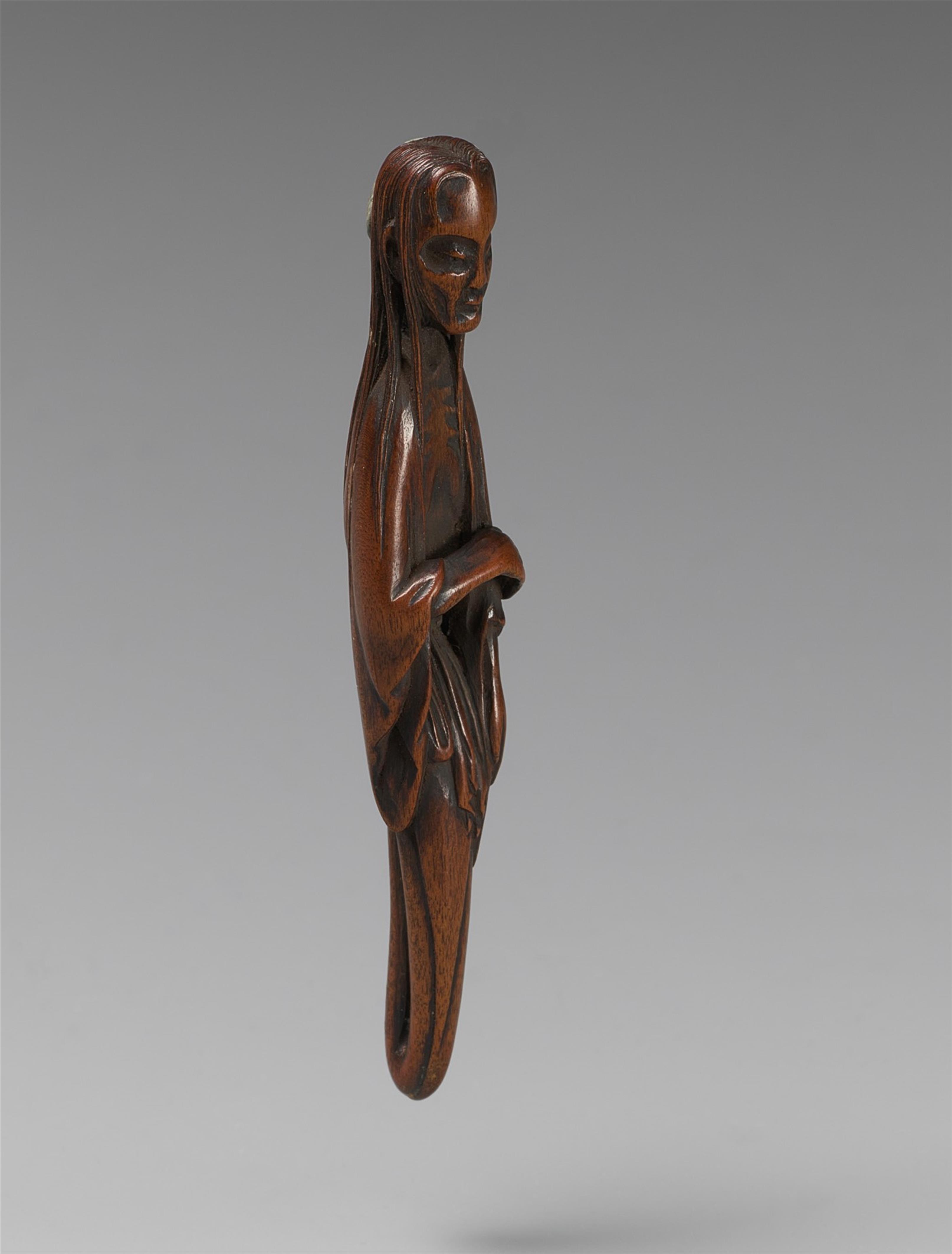 A boxwood netsuke of a thin footless ghost. Second half 19th century - image-2