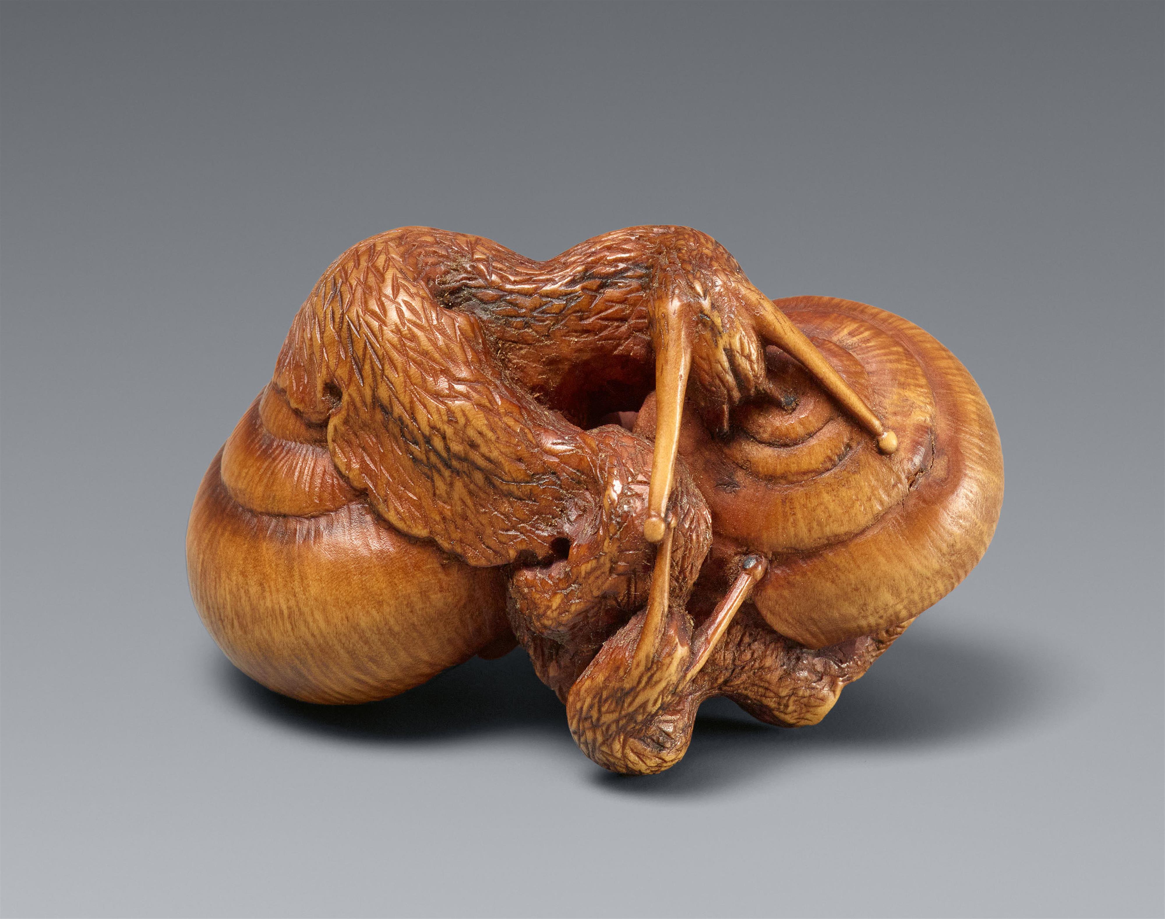 A boxwood netsuke of three snails. Nagoya. Ca. 1880 - image-1