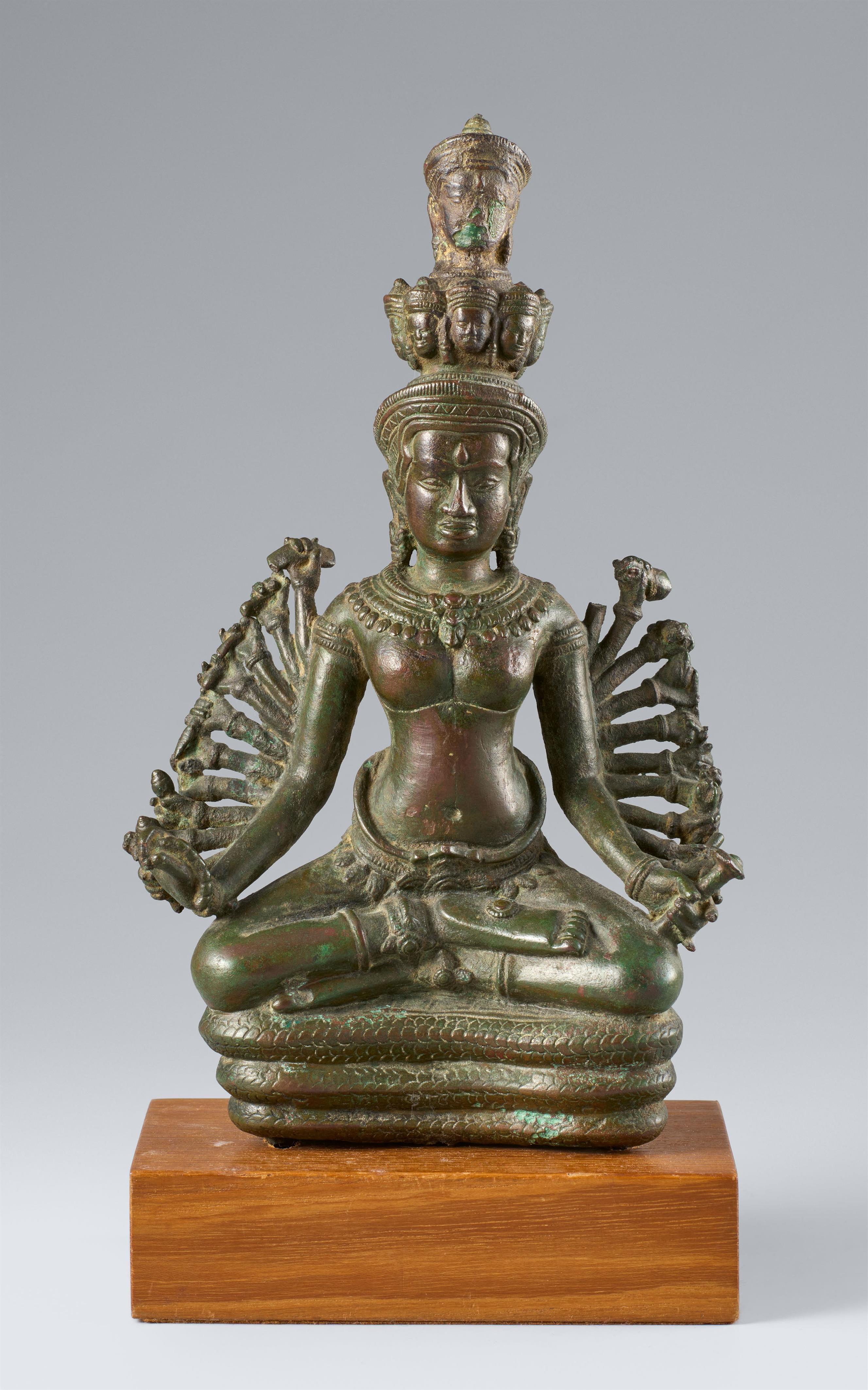 A Lopburi bronze figure of Prajnaparamita. Thailand, probably found in Nakhom Ratchasima province, Amphoe Khong. 12th/13th century - image-1