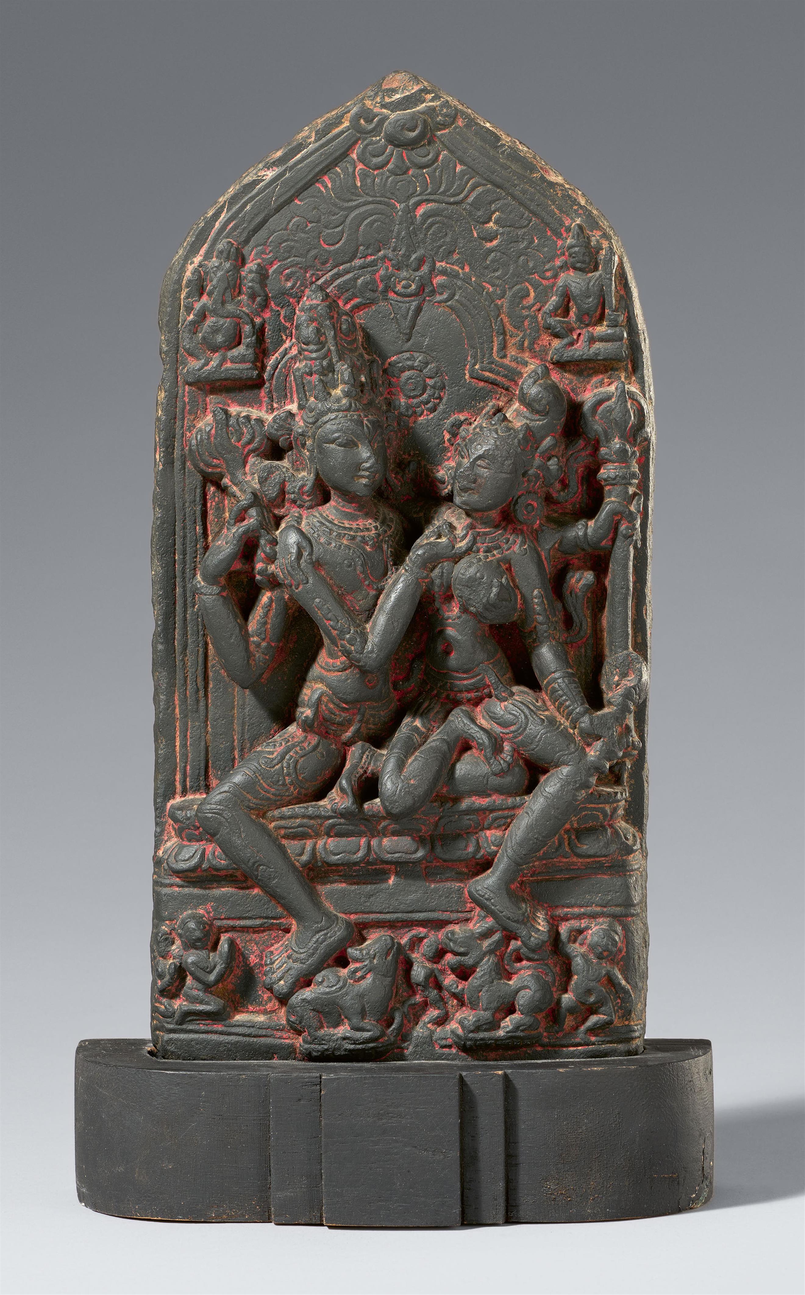 A small Pala black stone stele of Ummaheshvara. Eastern India, Bihar. In the style of the 12th/13th century - image-1
