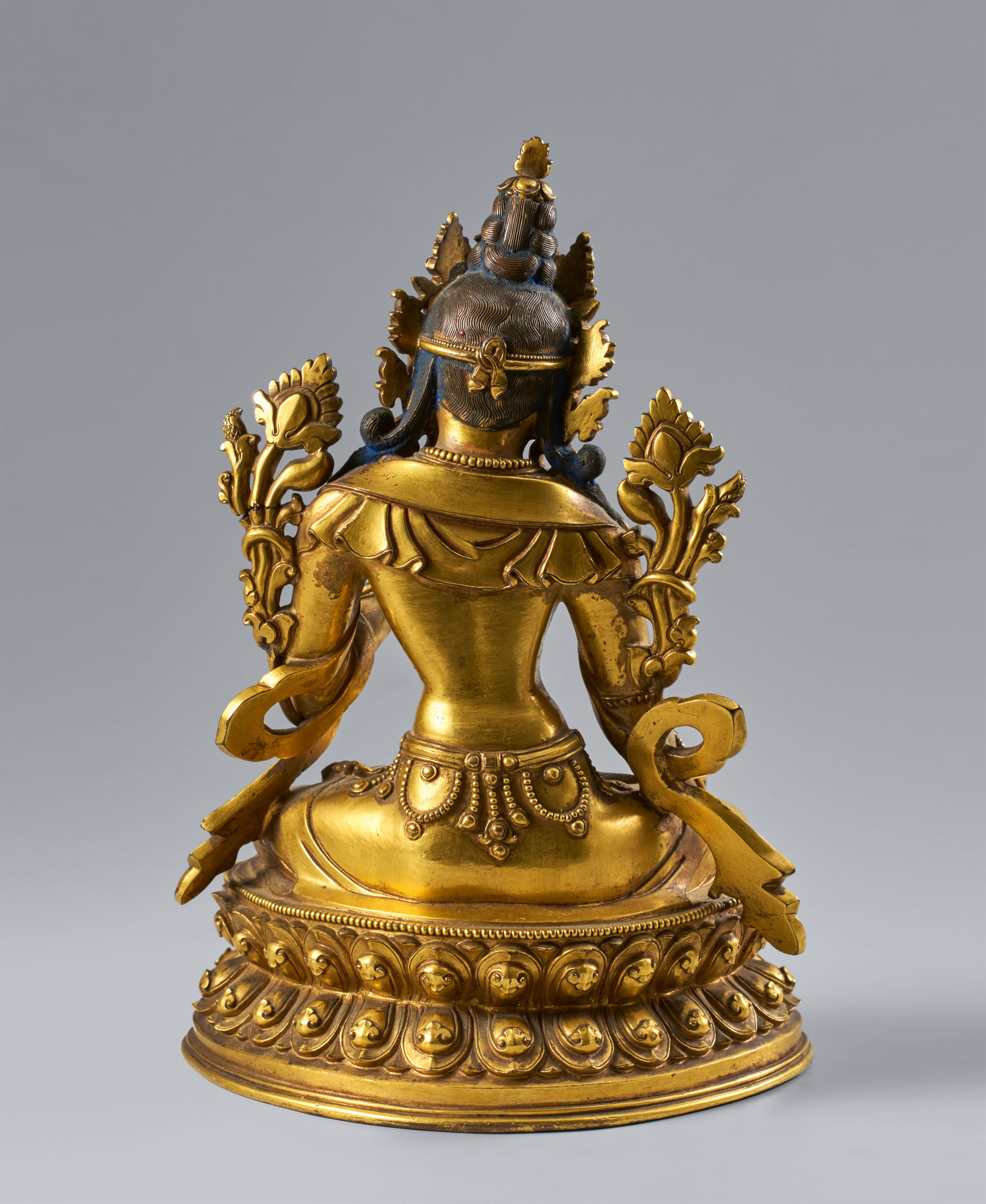 A Tibetan gilt bronze figure of Sitatara (White Tara). Early 18th century - image-2