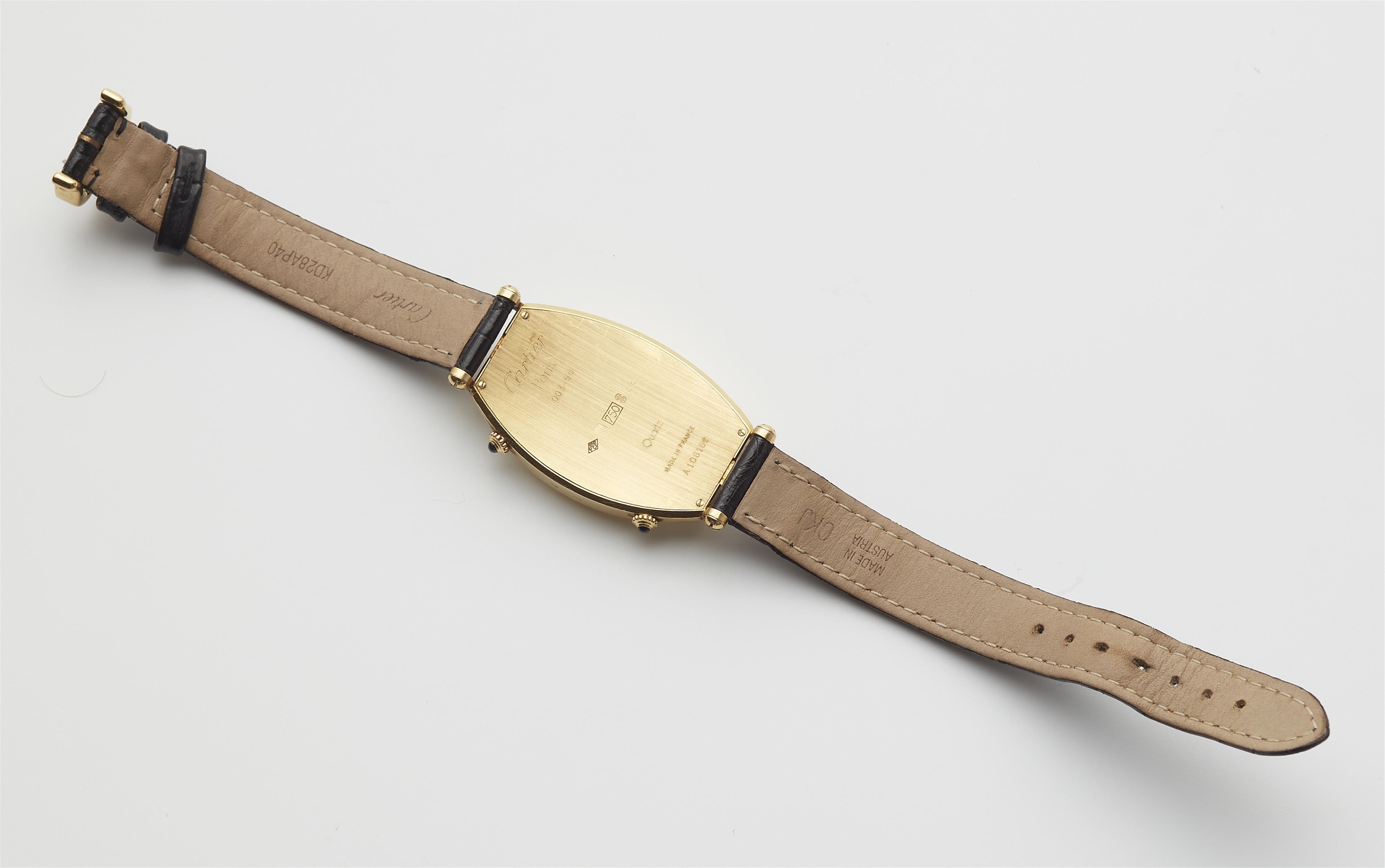 A 18k yellow gold quartz dual time Cartier gentleman´s wristwatch. - image-3