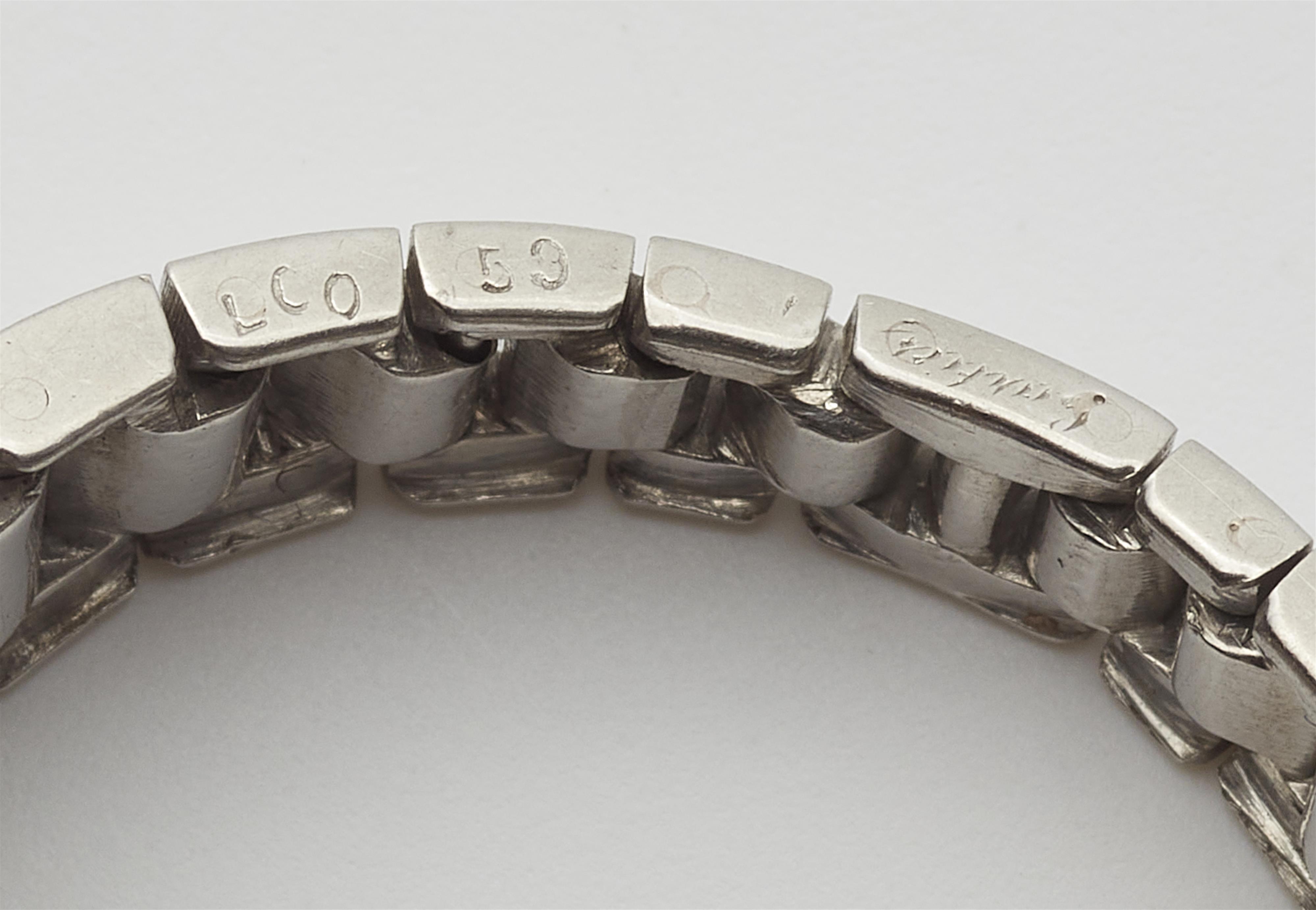 A French Art Deco platinum diamond chain ring with a rare colour change Ceylon sapphire. - image-6