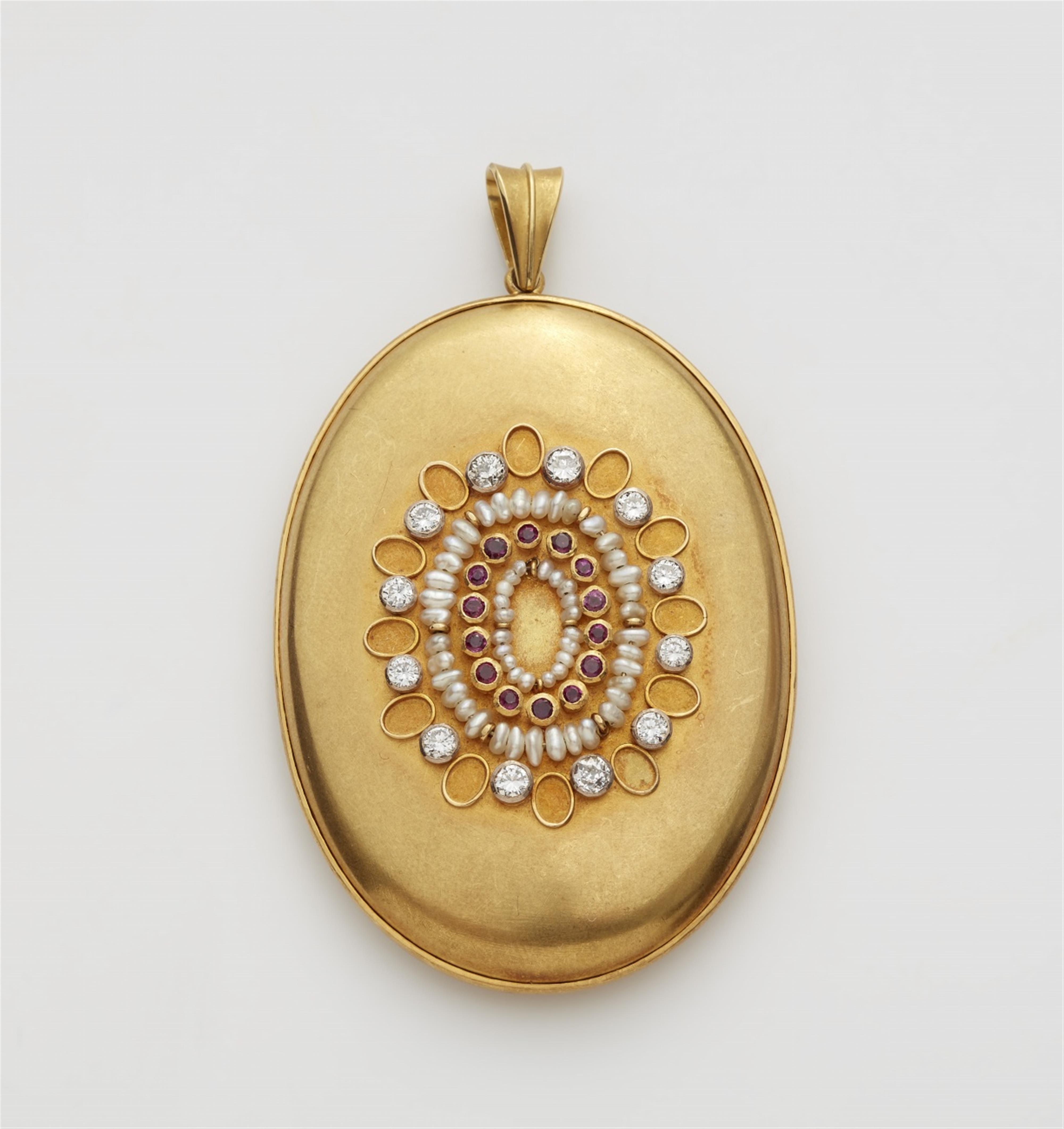 An 18k gold diamond and pearl pendant - image-1