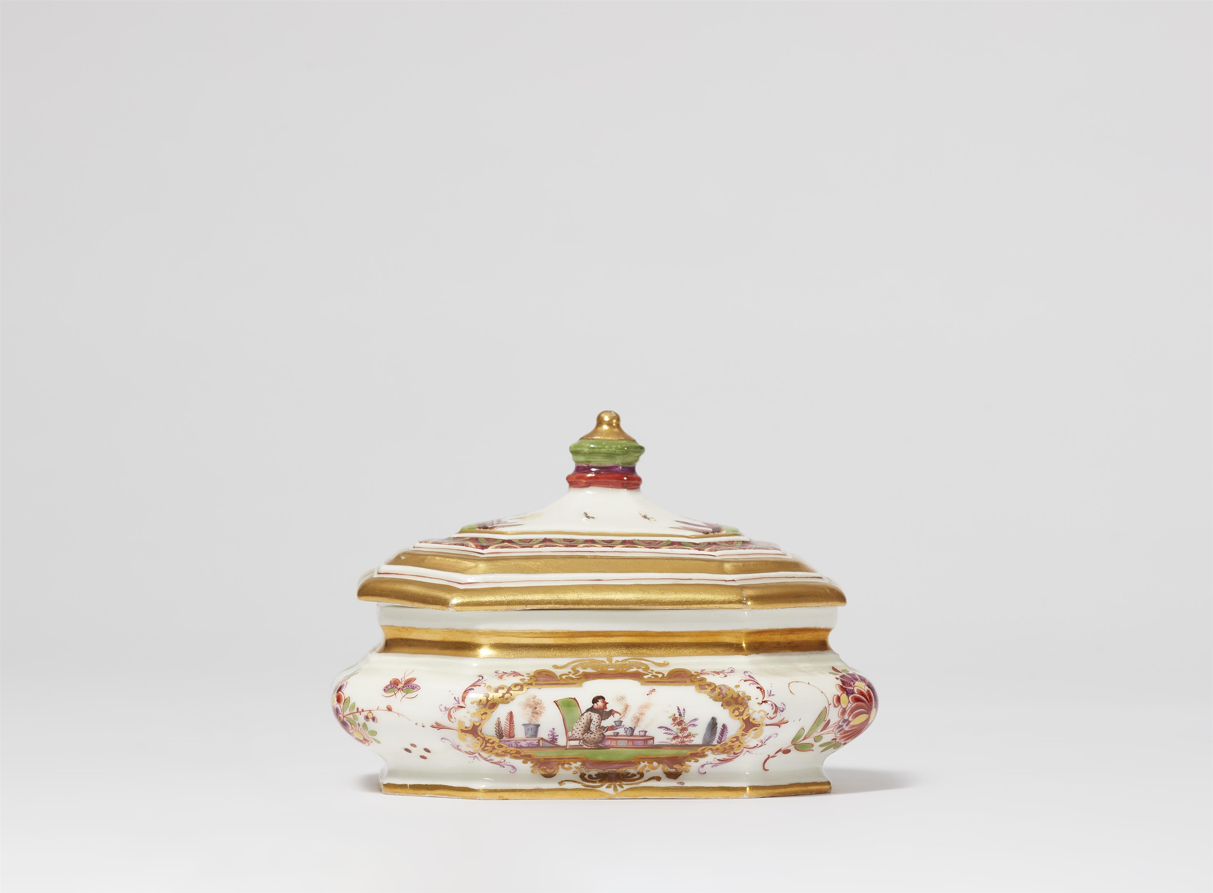 An early Meissen porcelain sugar box with K.P.M. mark and Chinoiseries - image-2