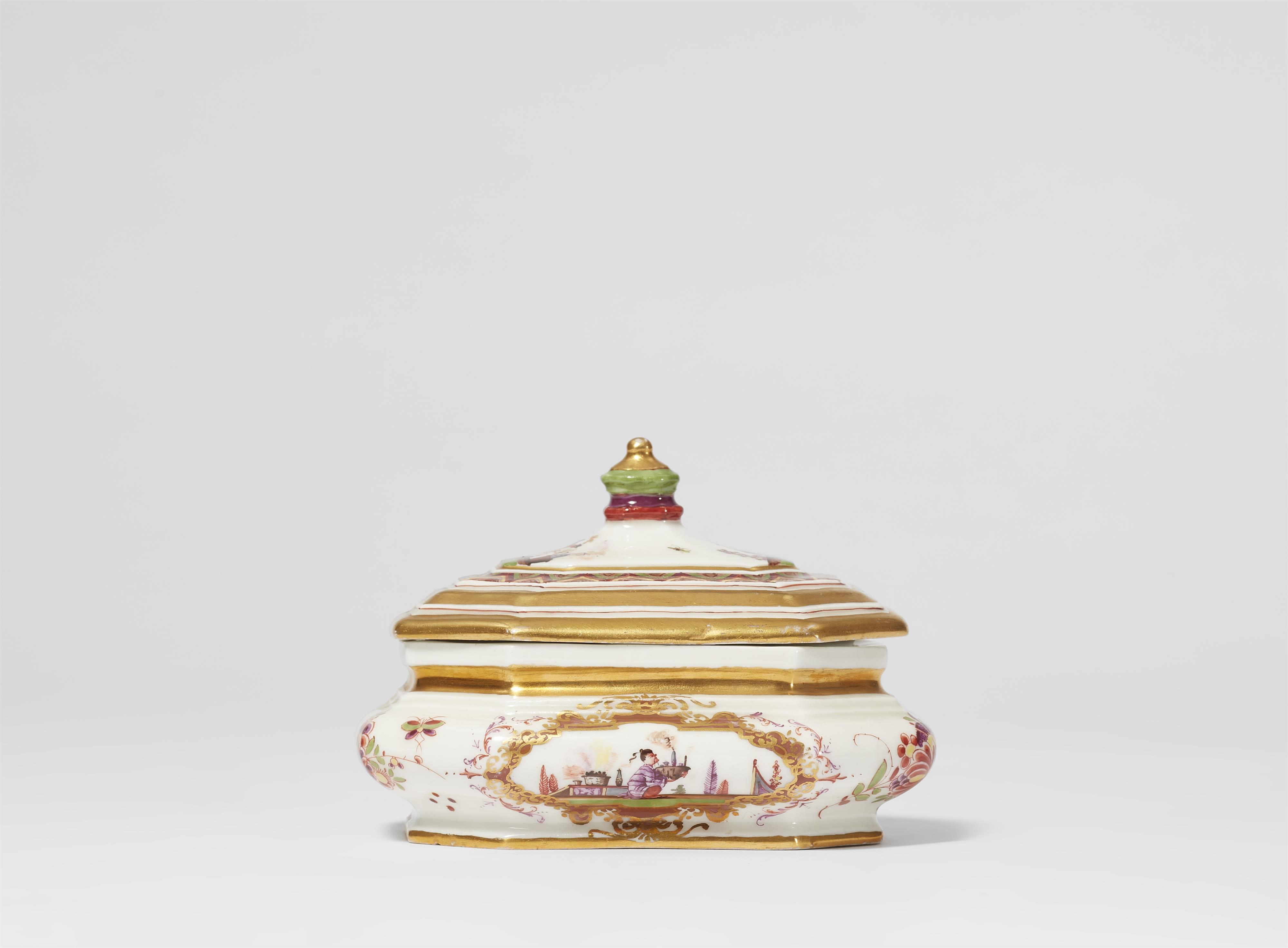 An early Meissen porcelain sugar box with K.P.M. mark and Chinoiseries - image-3