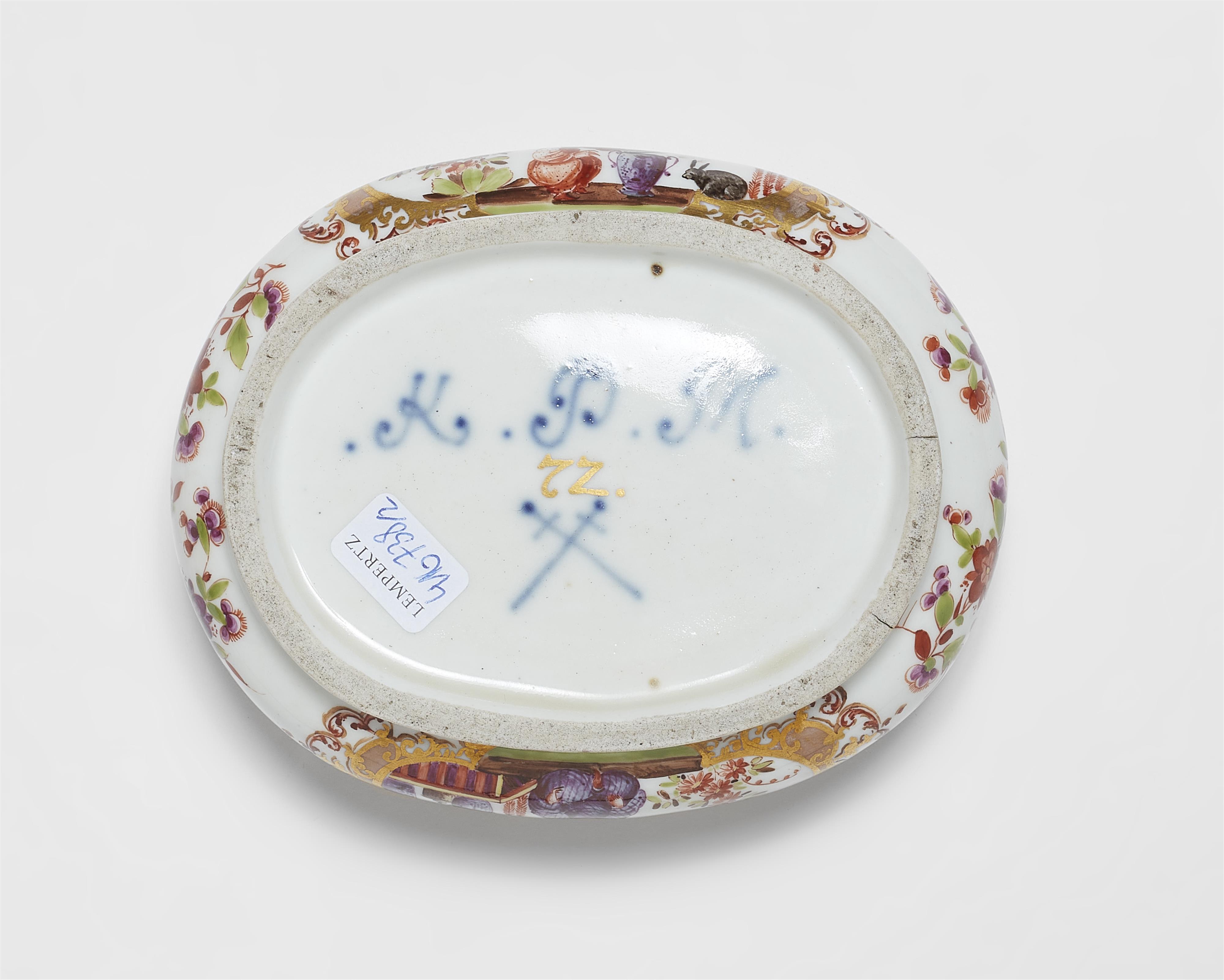 An early Meissen porcelain sugar box with K.P.M.mark and Chinoiseries - image-4