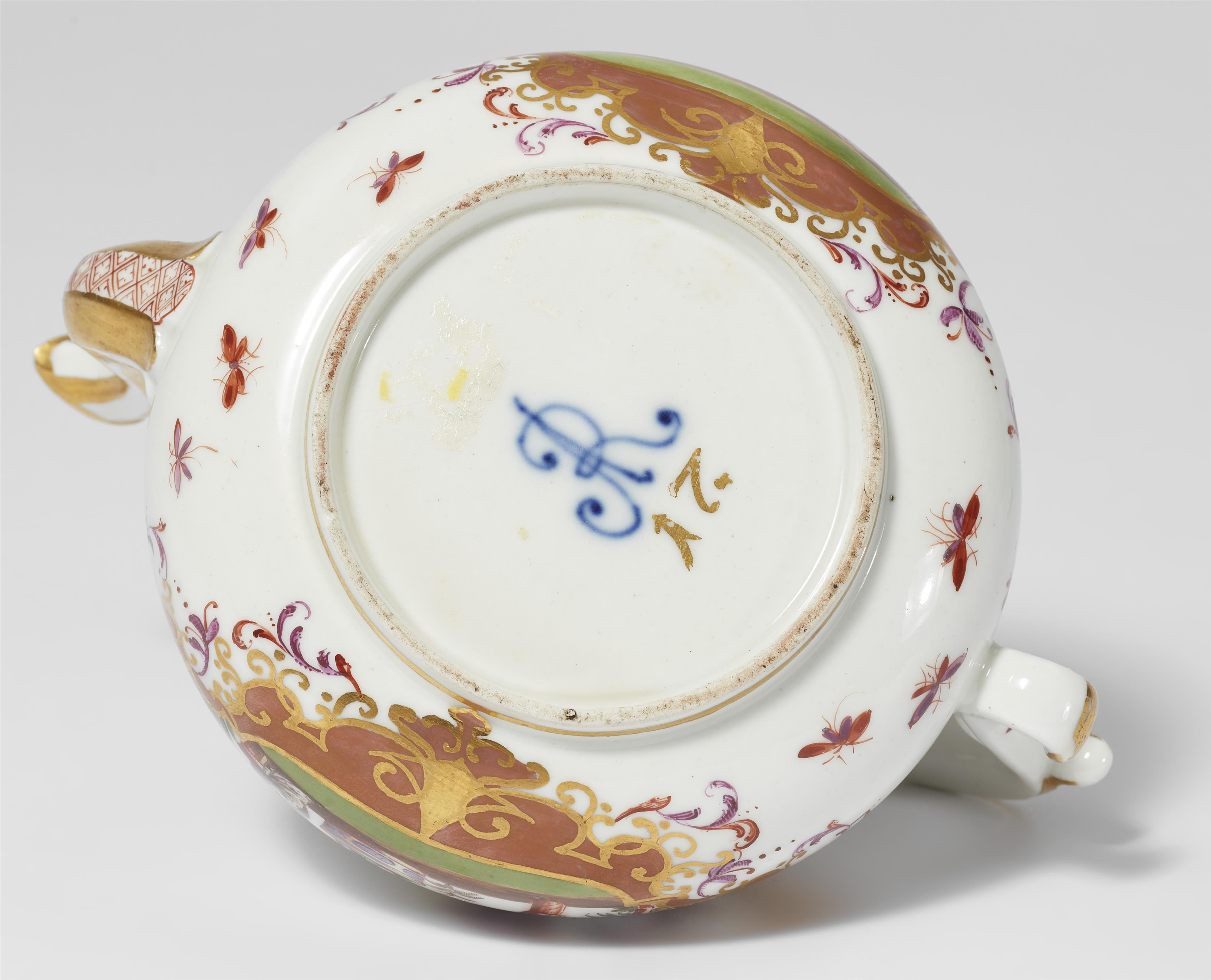 An important Meissen porcelain teapot with Augustus Rex mark - image-5