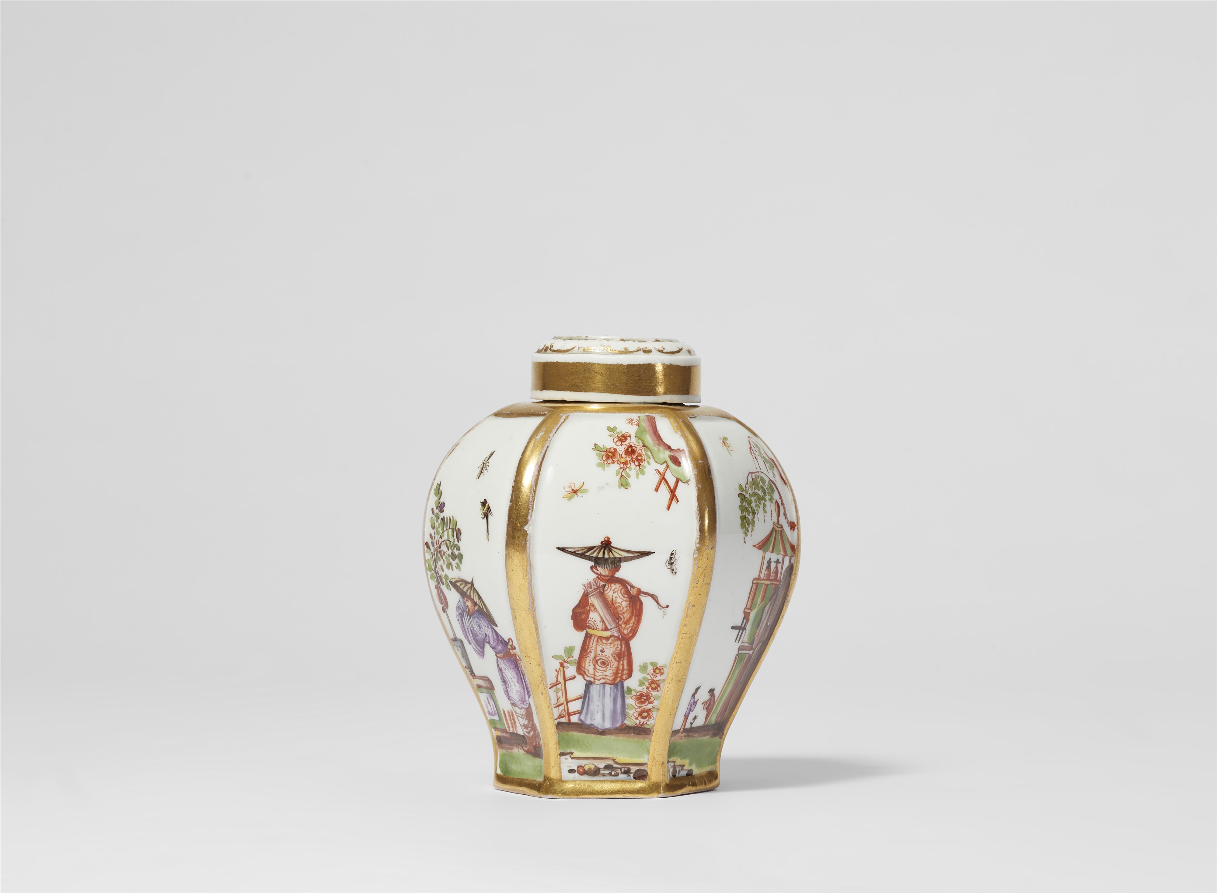 An early Meissen porcelain tea caddy with Hoeroldt Chinoiseries - image-3