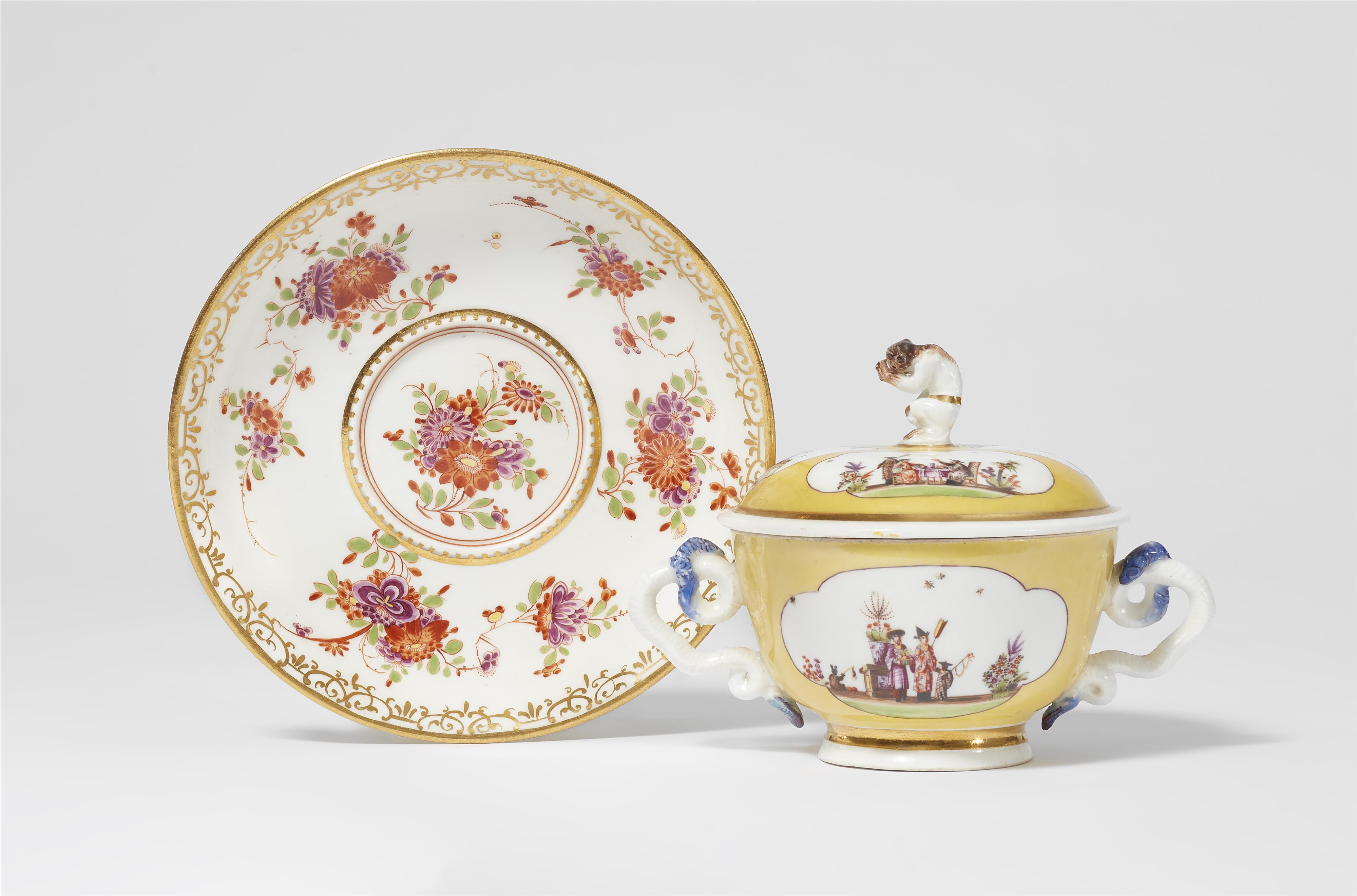 An early Meissen porcelain tureen with Chinoiserie decor and yellow ground - image-2