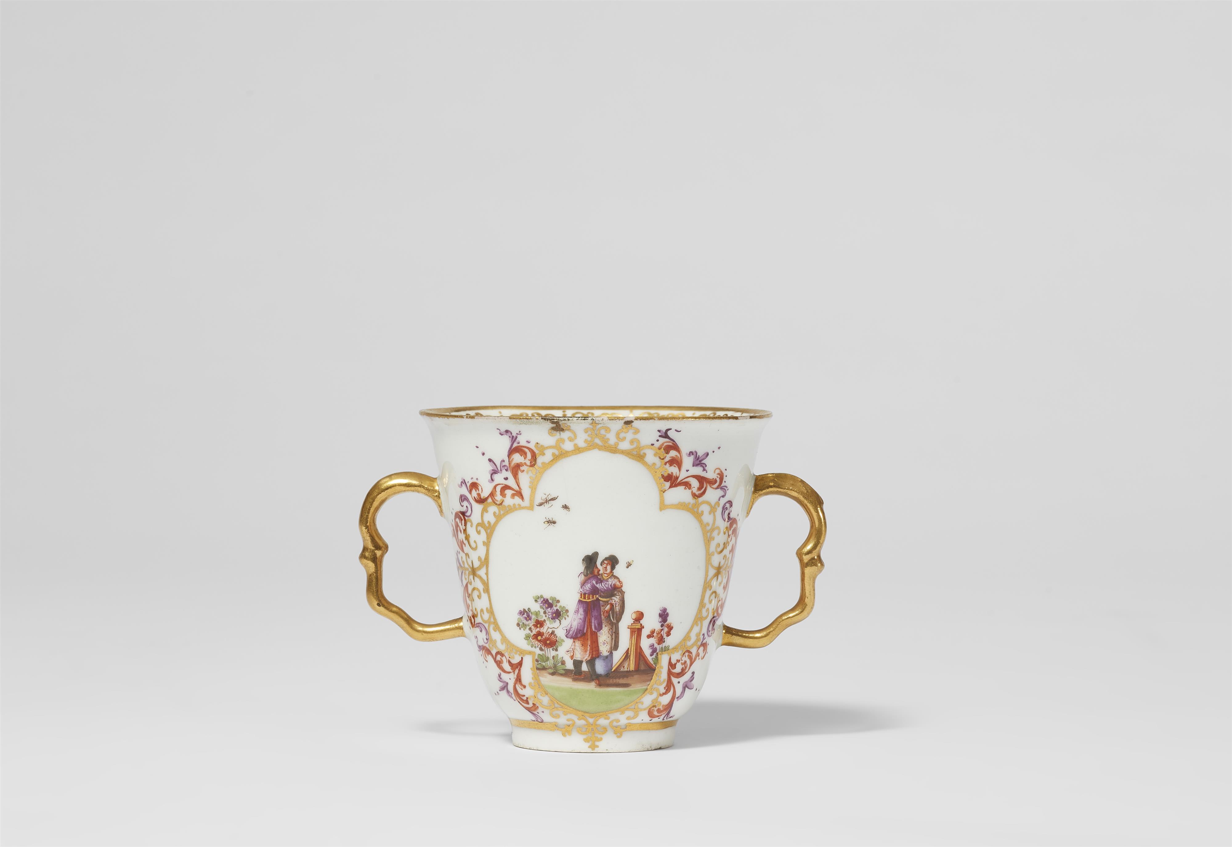 A Meissen porcelain beaker with Hoeroldt Chinoiseries - image-1