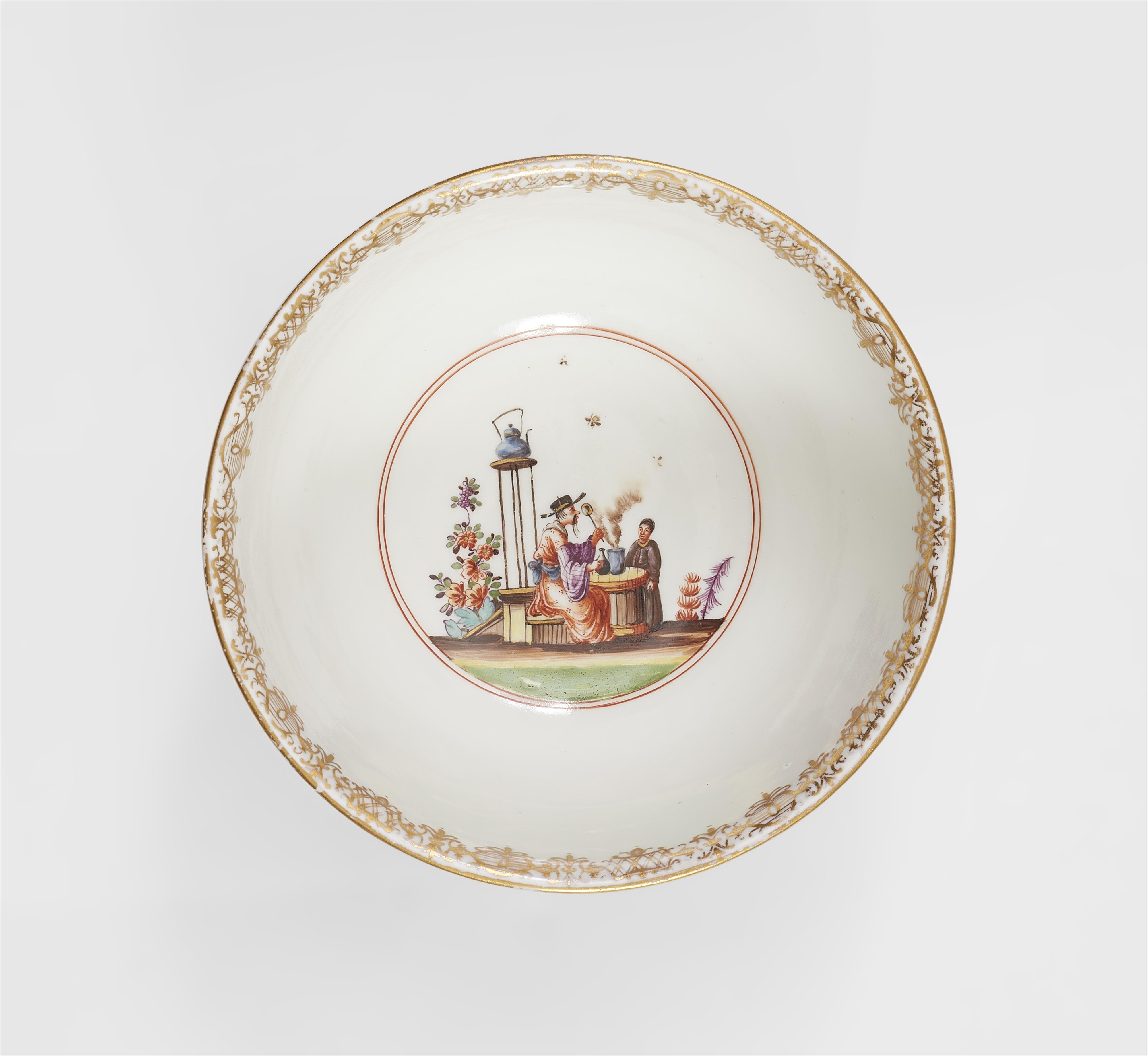A Meissen porcelain slop bowl with Chinoiseries - image-3