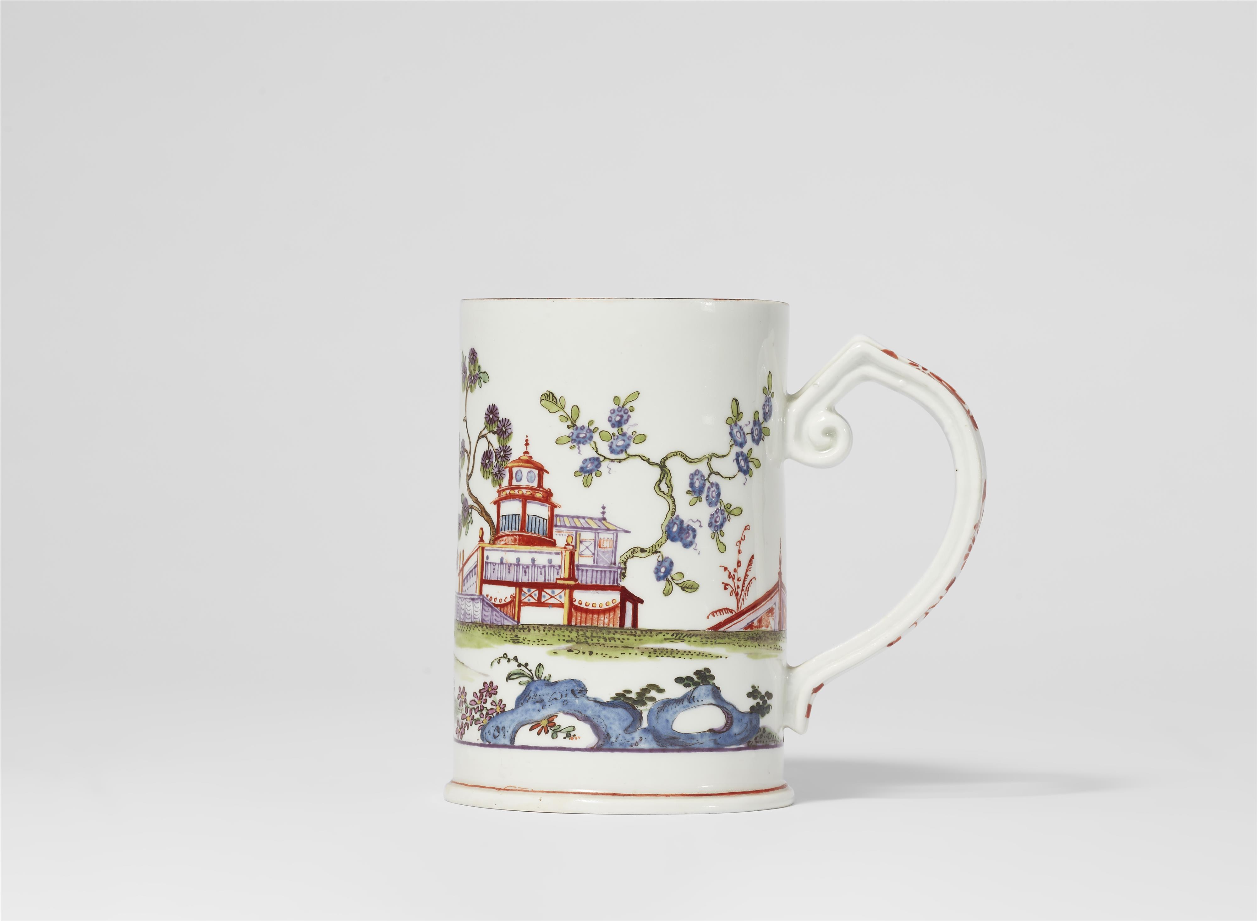 A rare Vienna porcelain tankard with Chinoiserie decor - image-1