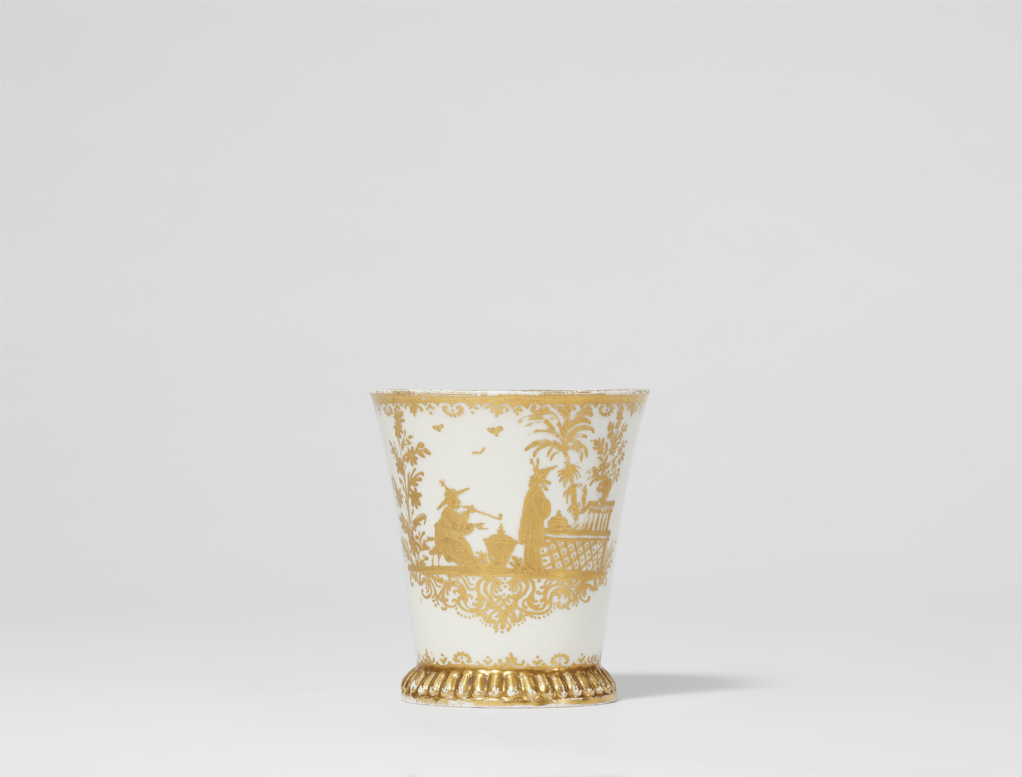 A Meissen porcelain beaker with Augsburg gilding - image-1