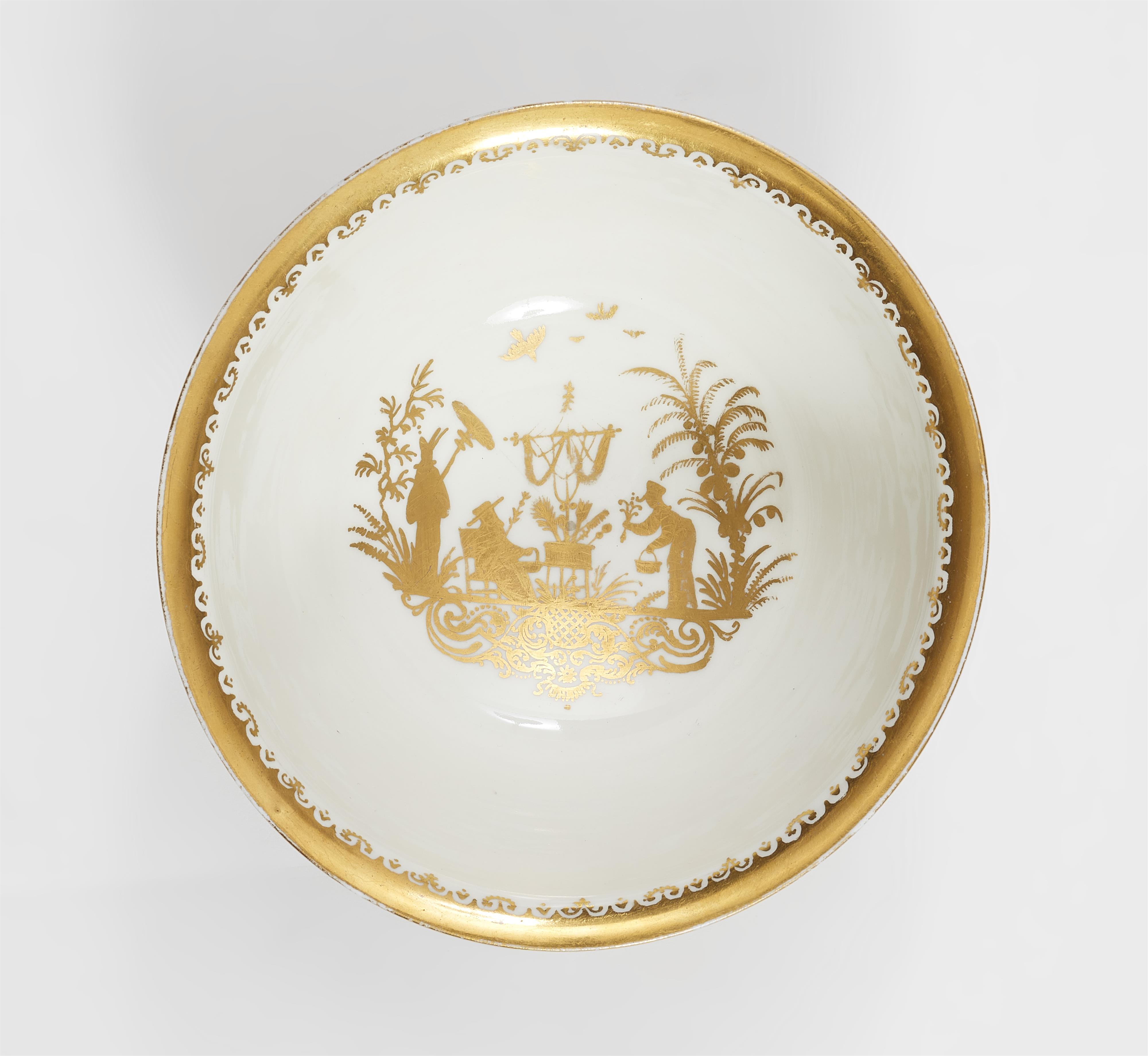 A Meissen Boettger porcelain bowl with Augsburg gildings - image-3