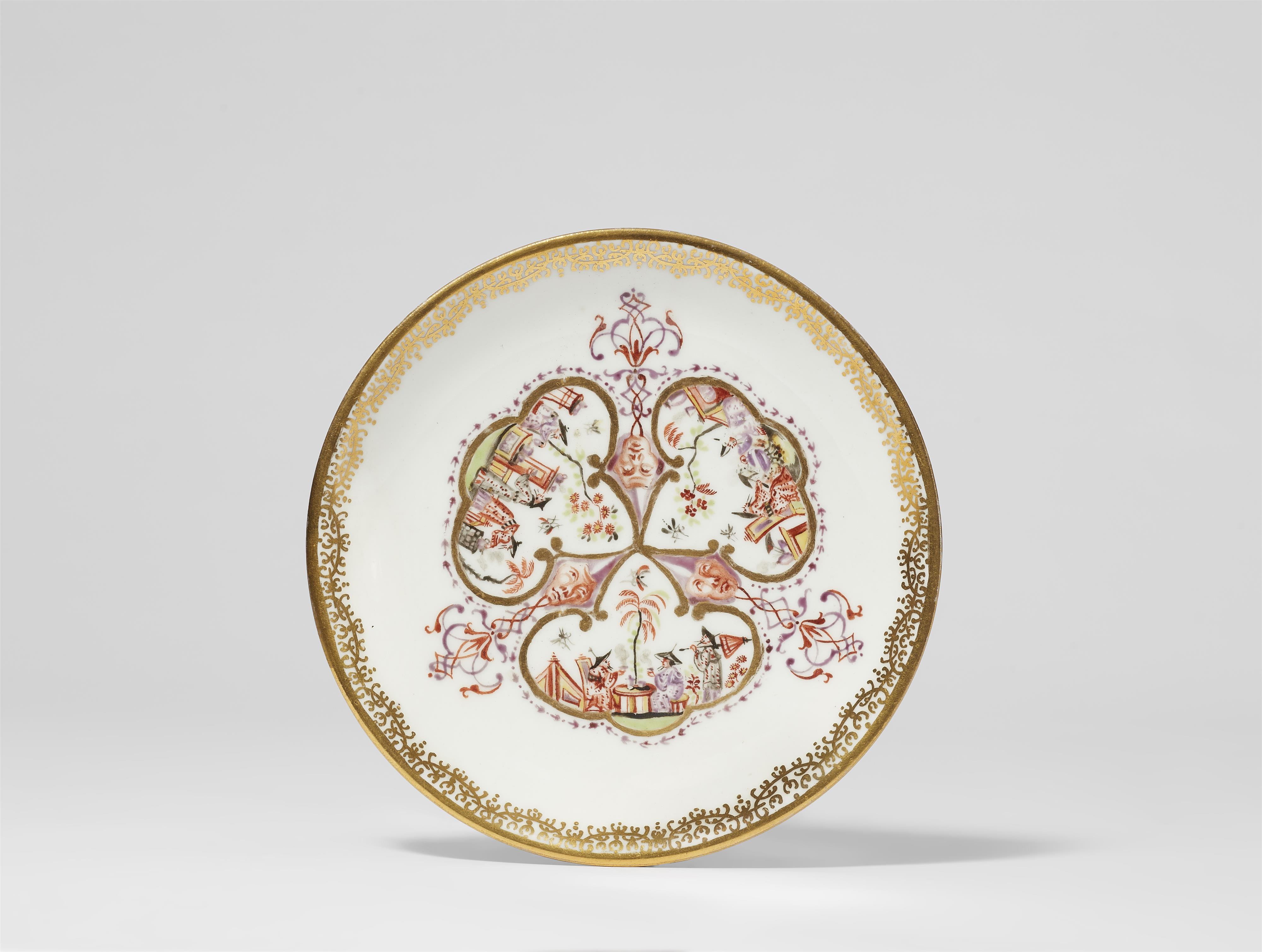 A Meissen porcelain tea bowl and saucer with Chinoiserie decor - image-2