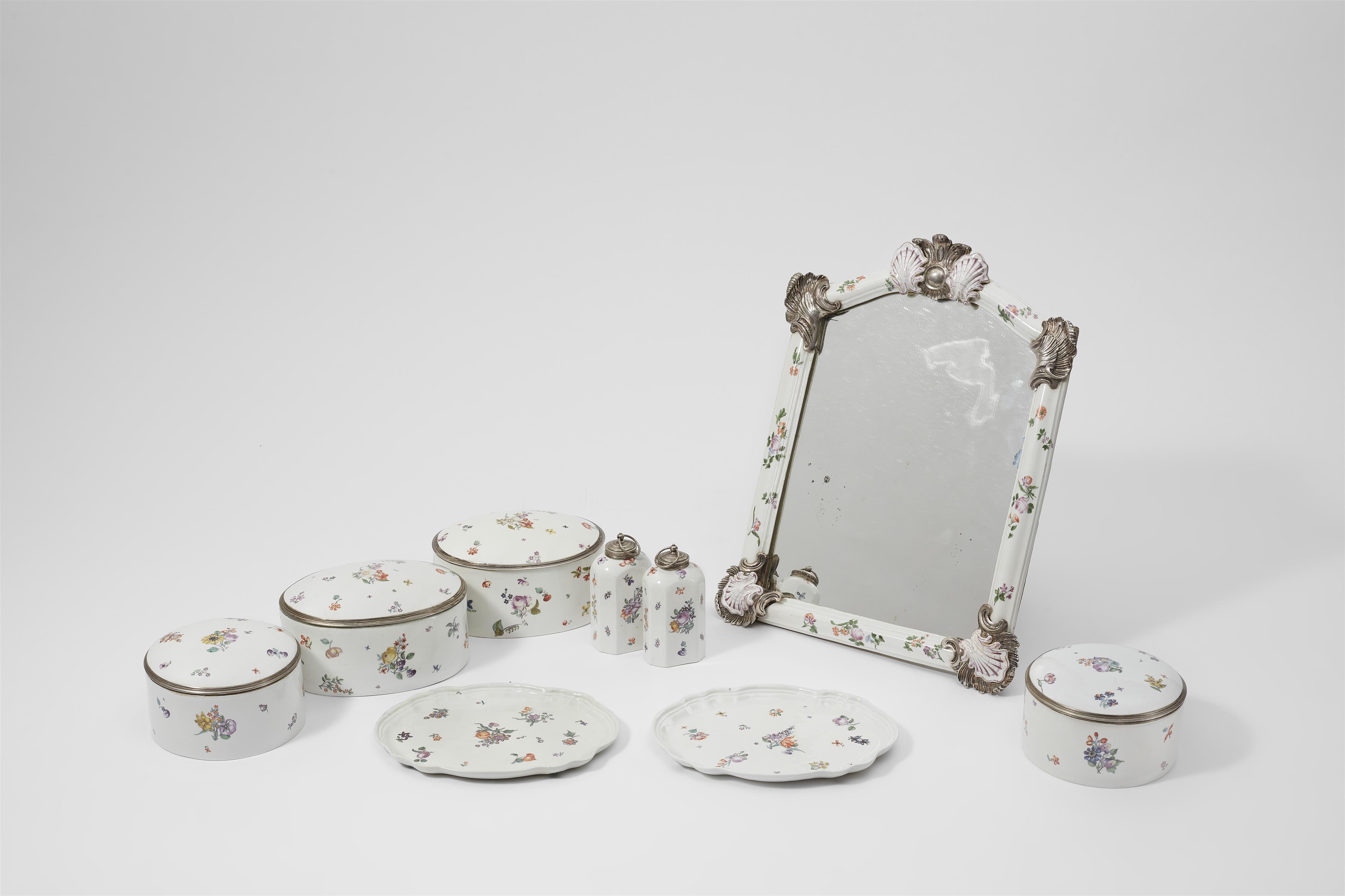 A Royal Vienna porcelain toilette service in the original travel case - image-2