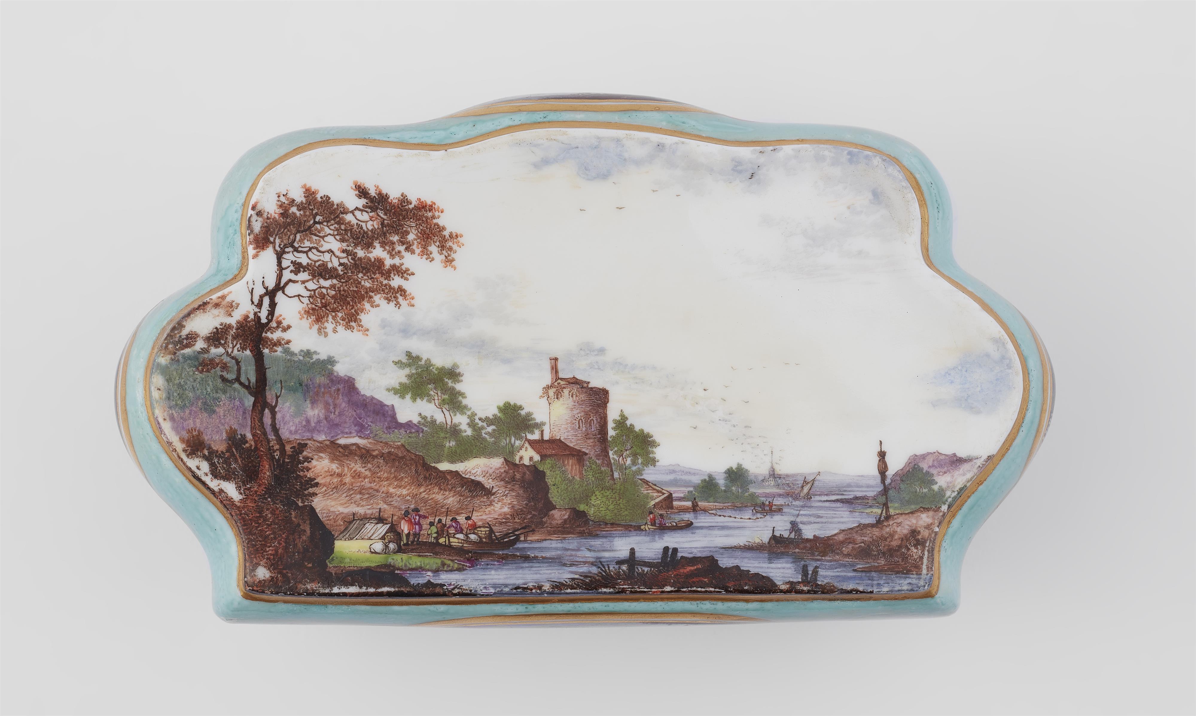 An important Meissen porcelain snuff box with water landscapes and a genre scene - image-9
