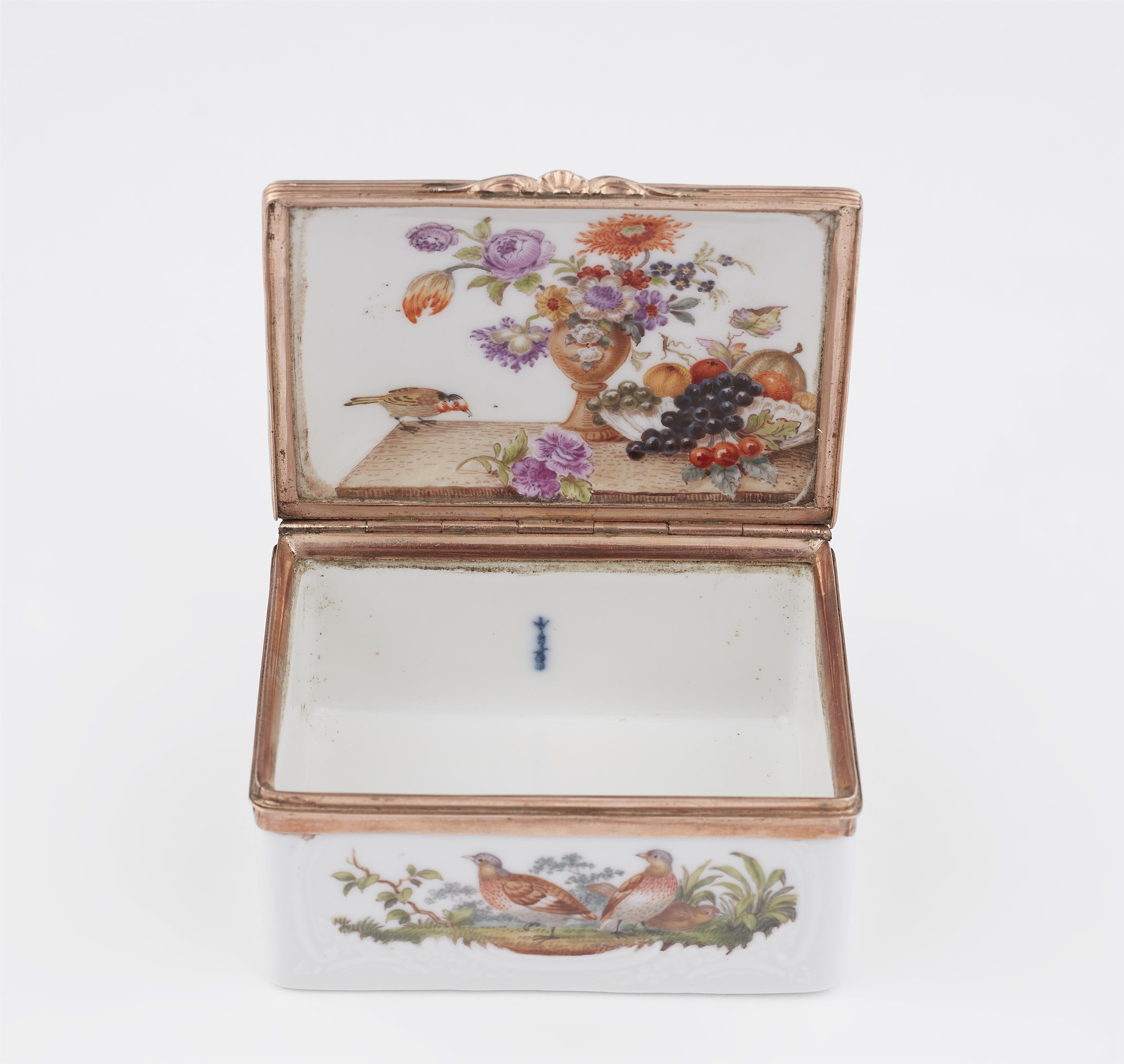 A Berlin KPM porcelain snuff box with poultry and a still life - image-2