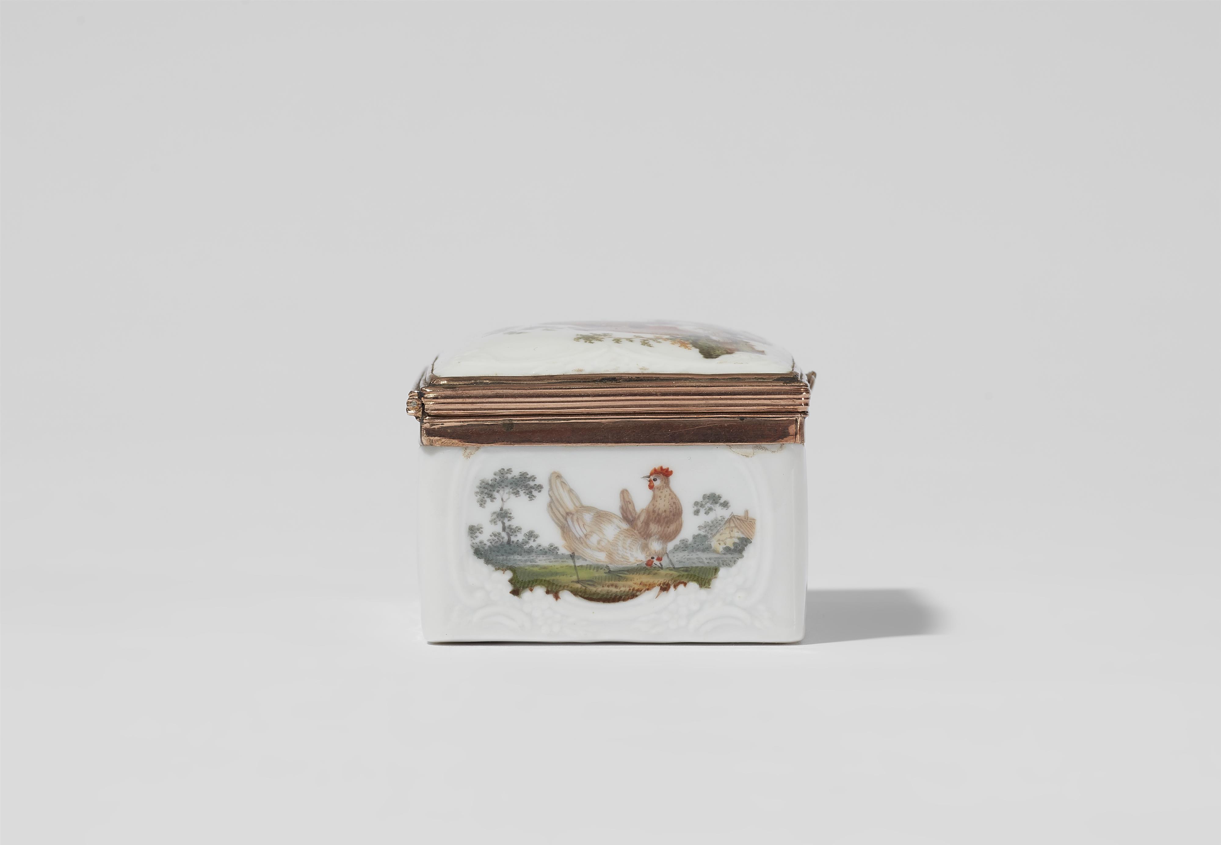 A Berlin KPM porcelain snuff box with poultry and a still life - image-6