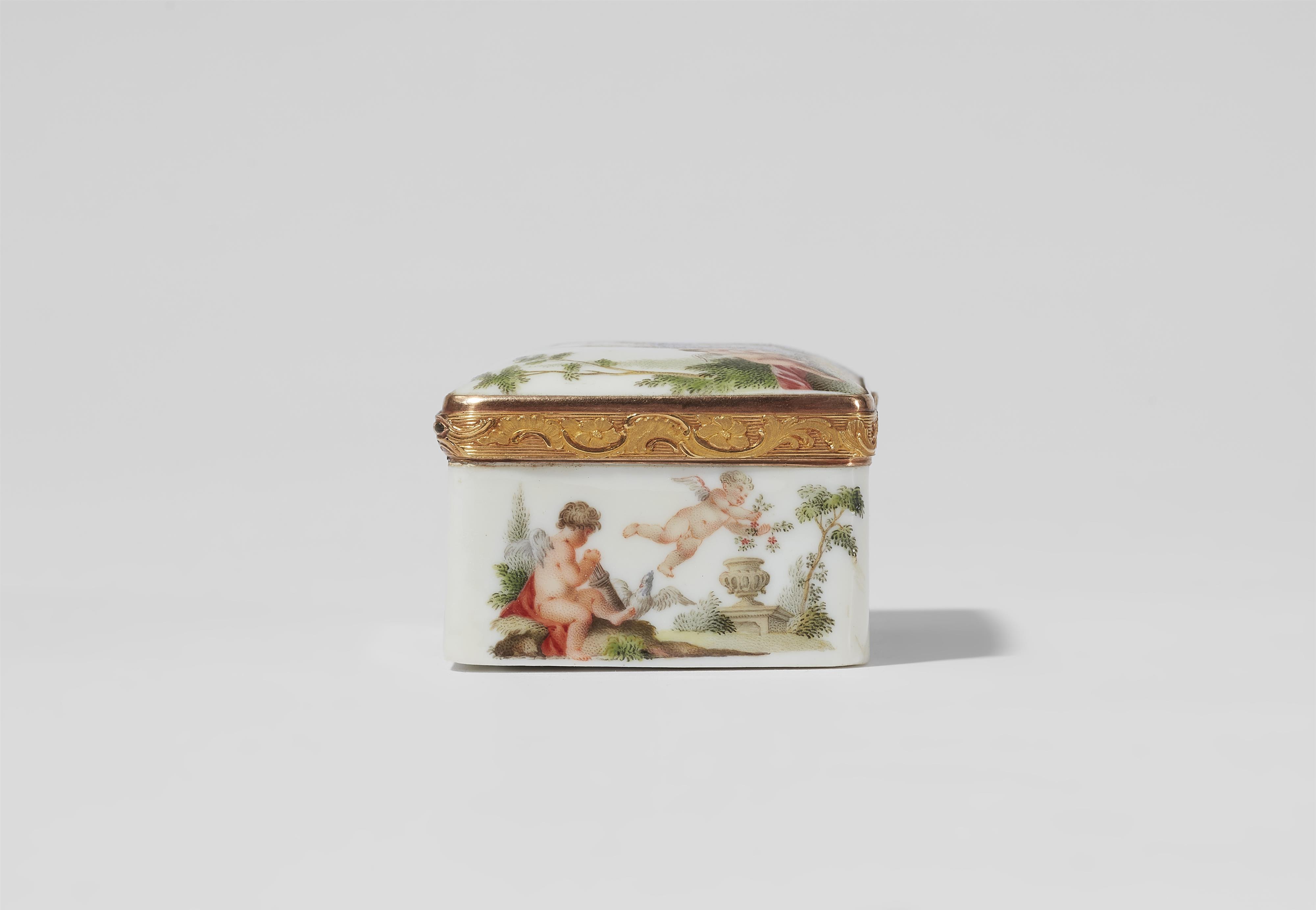 A porcelain snuff box with allegories of love - image-6