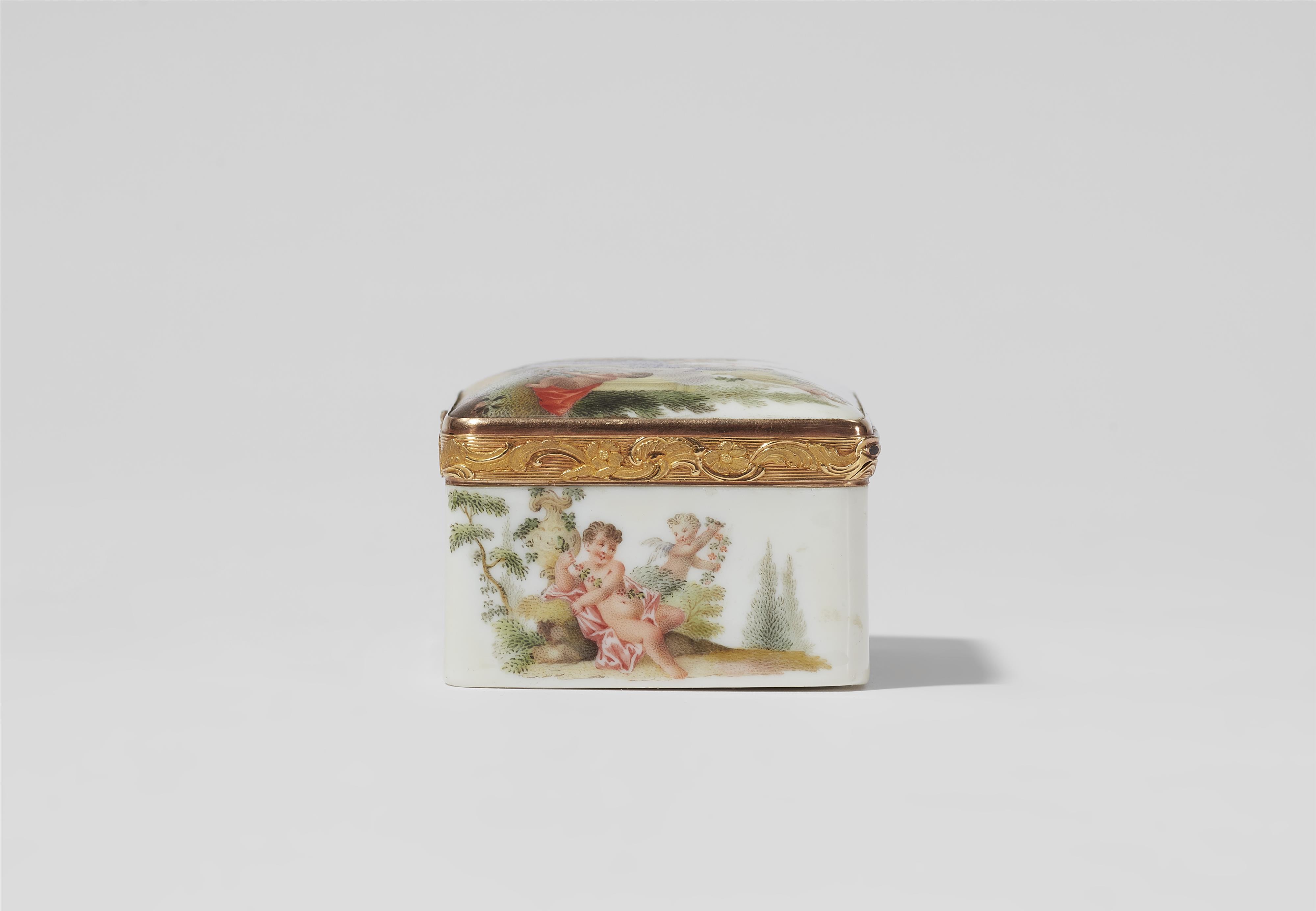 A porcelain snuff box with allegories of love - image-8