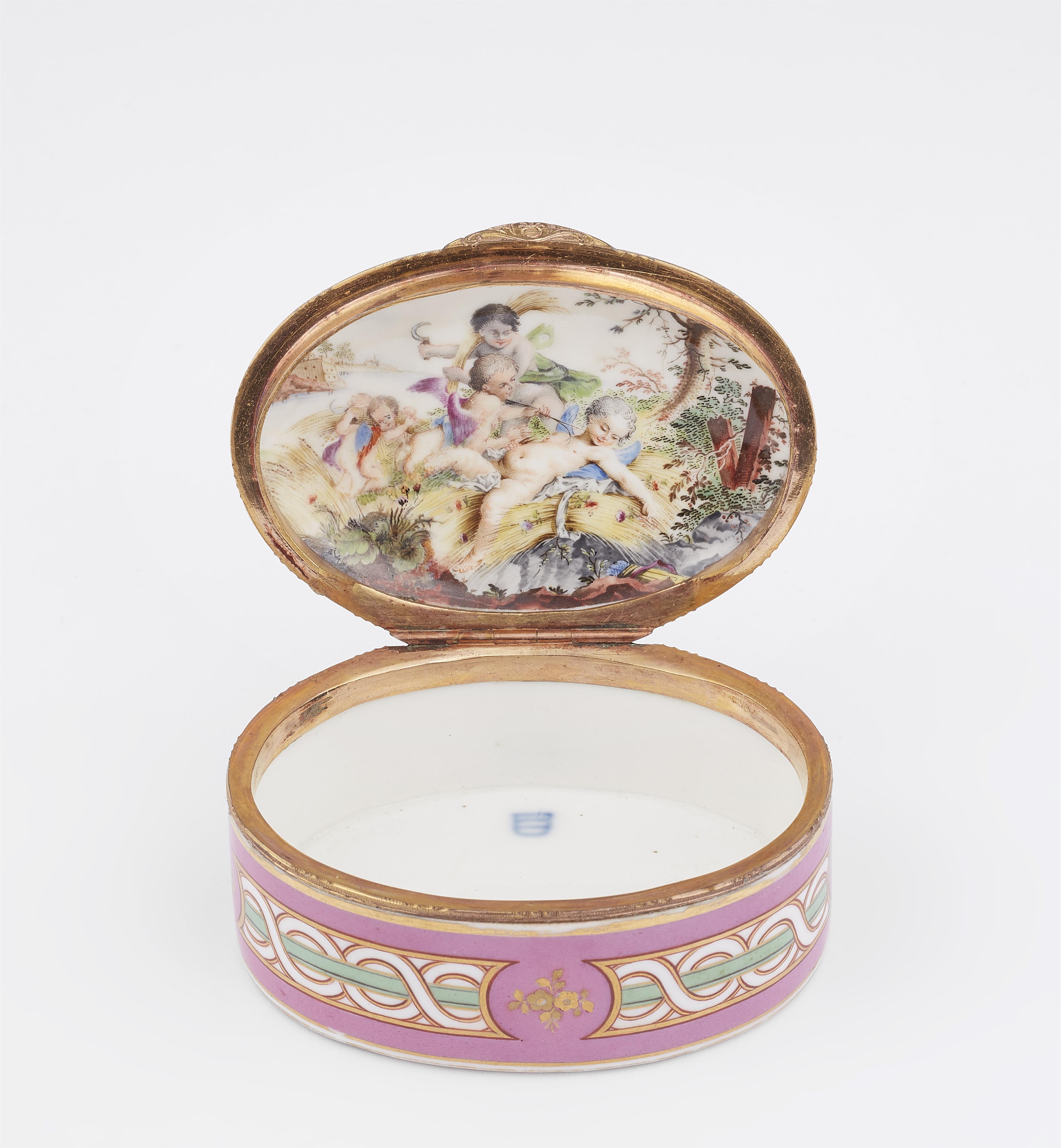 A Vienna porcelain snuff box with an allegory of summer - image-2