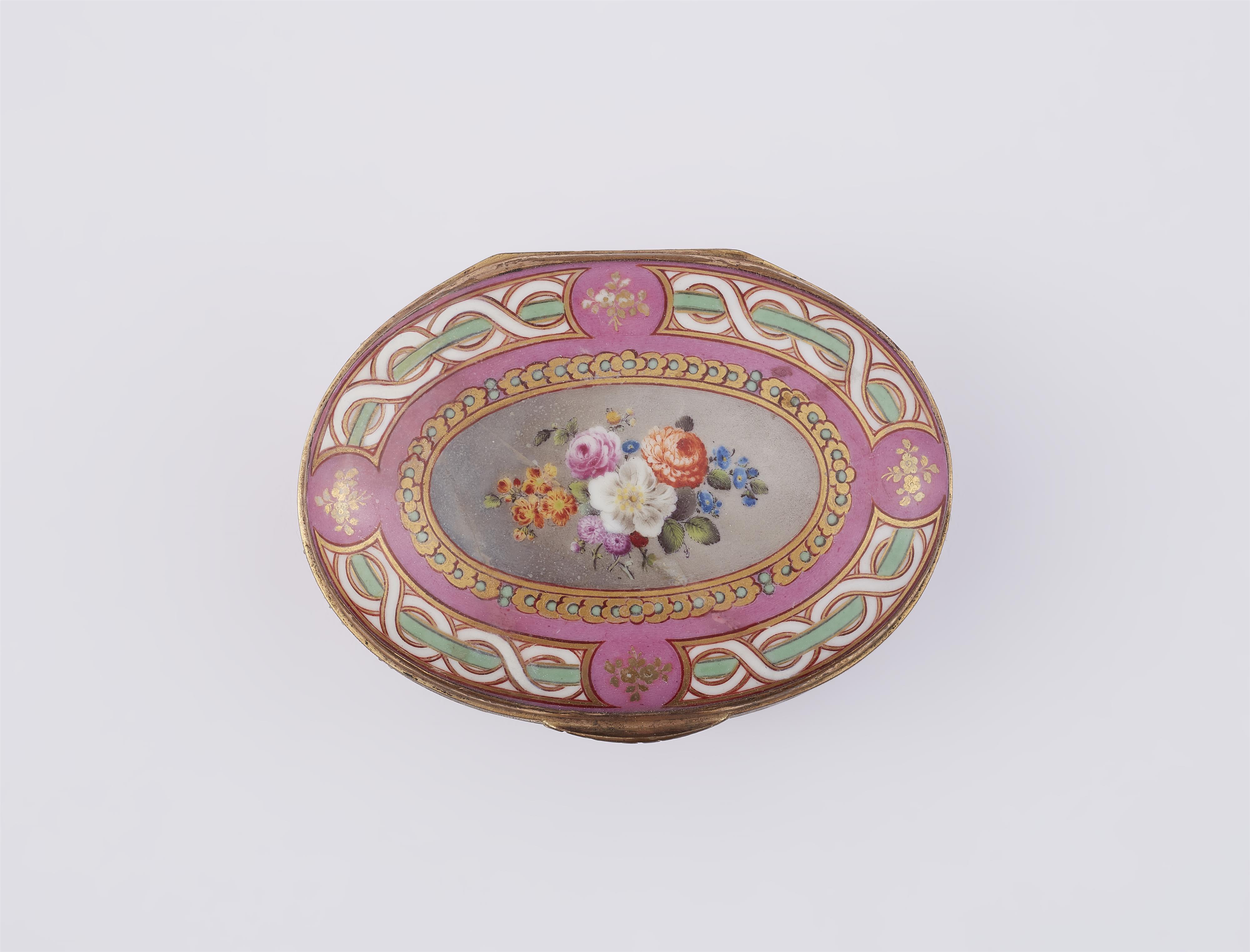 A Vienna porcelain snuff box with an allegory of summer - image-1