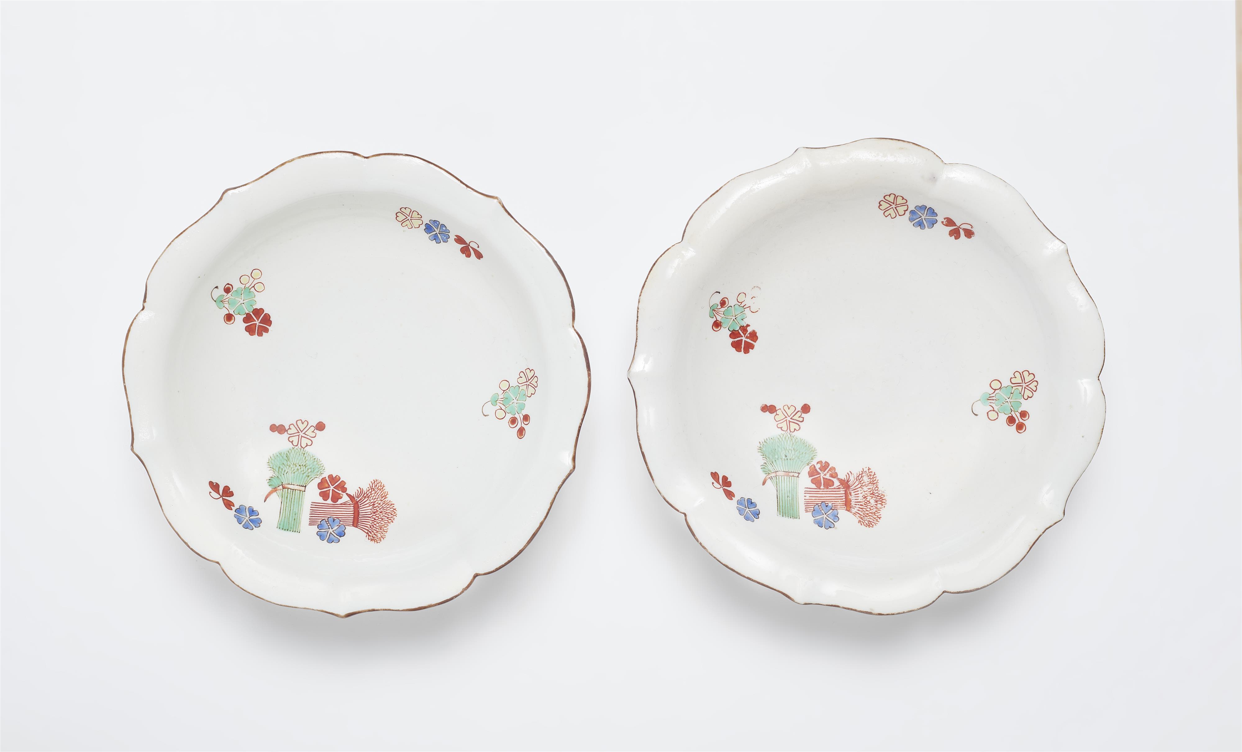 A pair of small Chantilly porcelain bowls - image-1