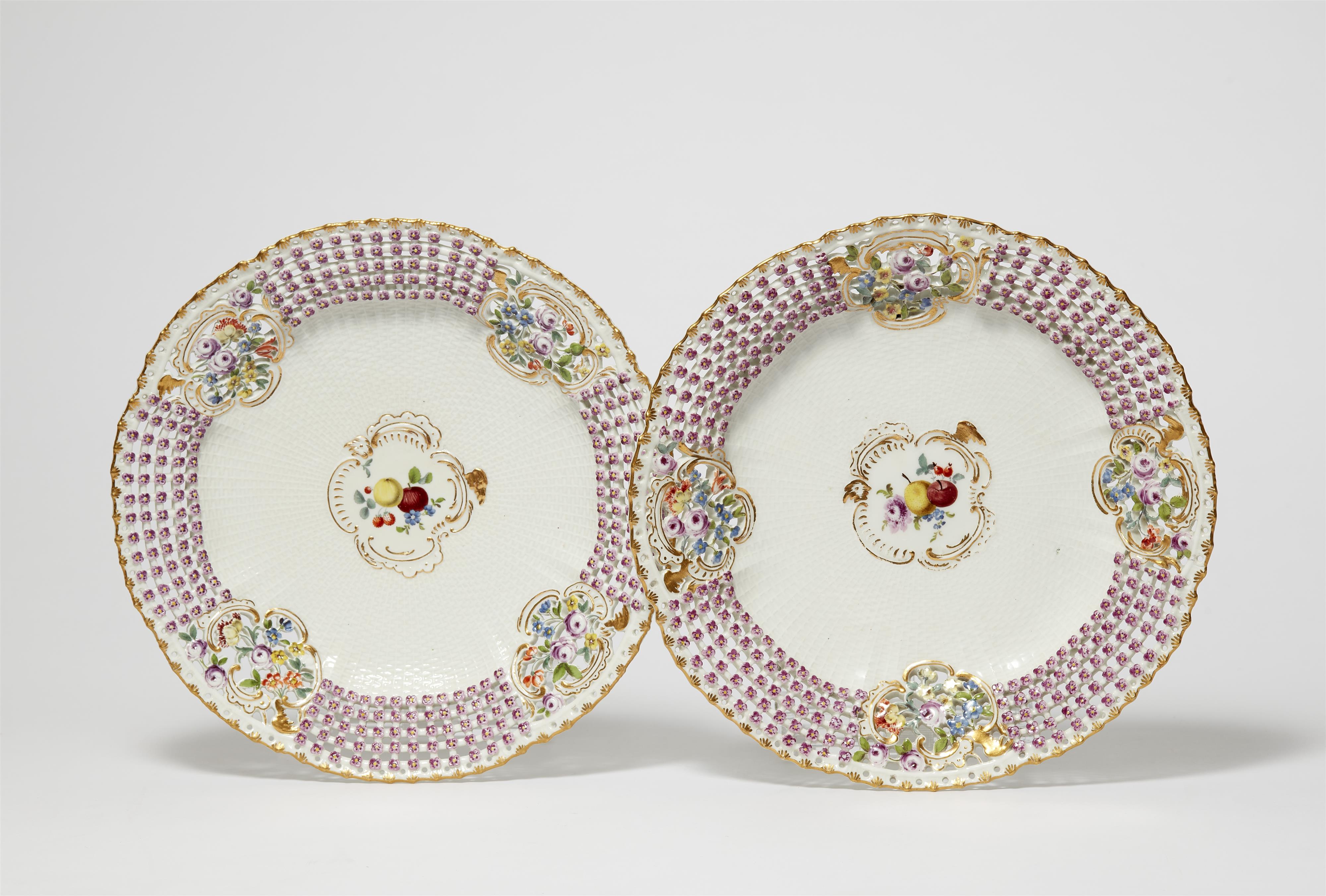 A pair of Meissen porcelain dessert plates from the "Schwerin Service" - image-1