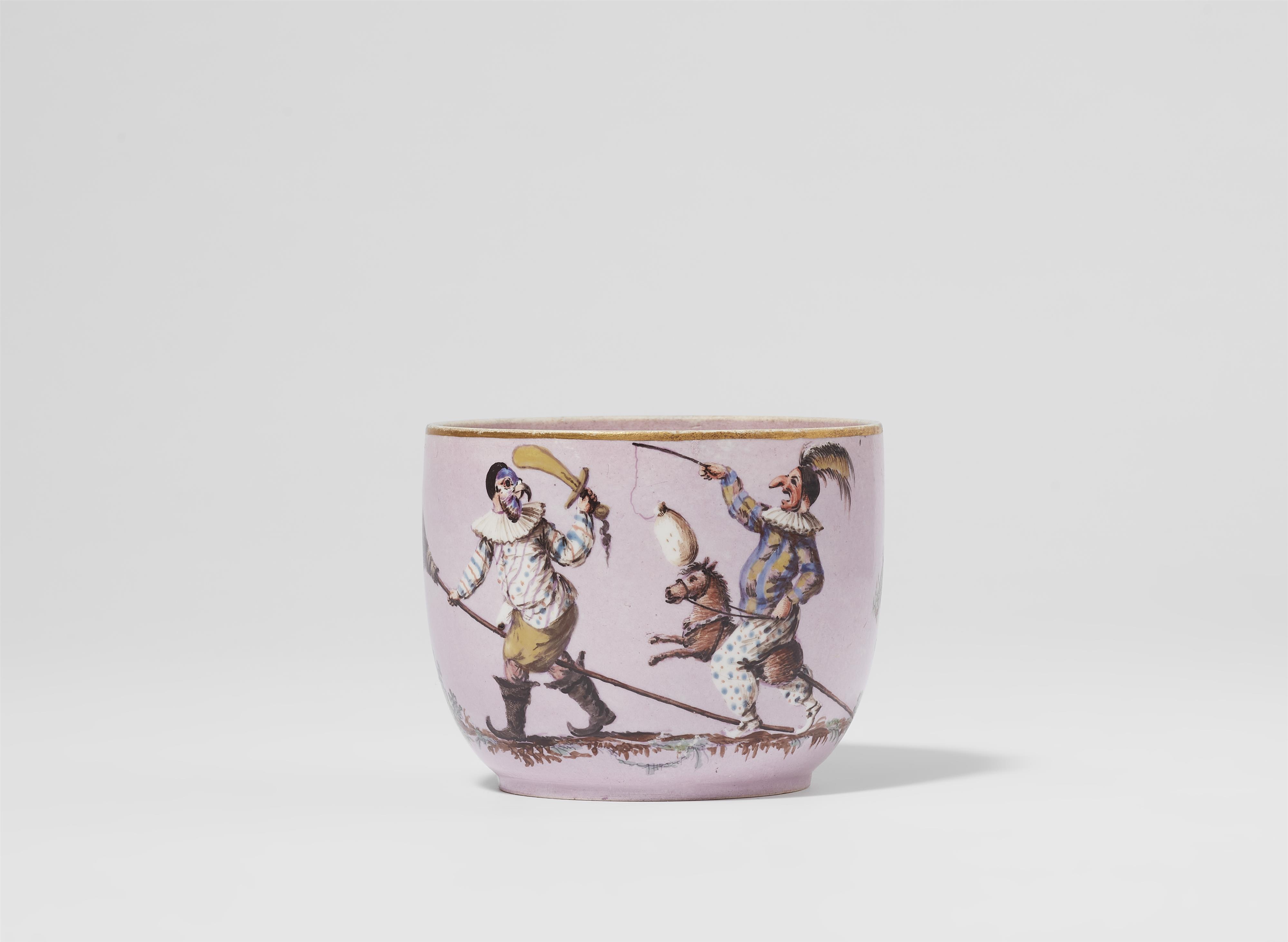 An Oud-Loosdrecht porcelain box with commedia dell'arte figures - image-1