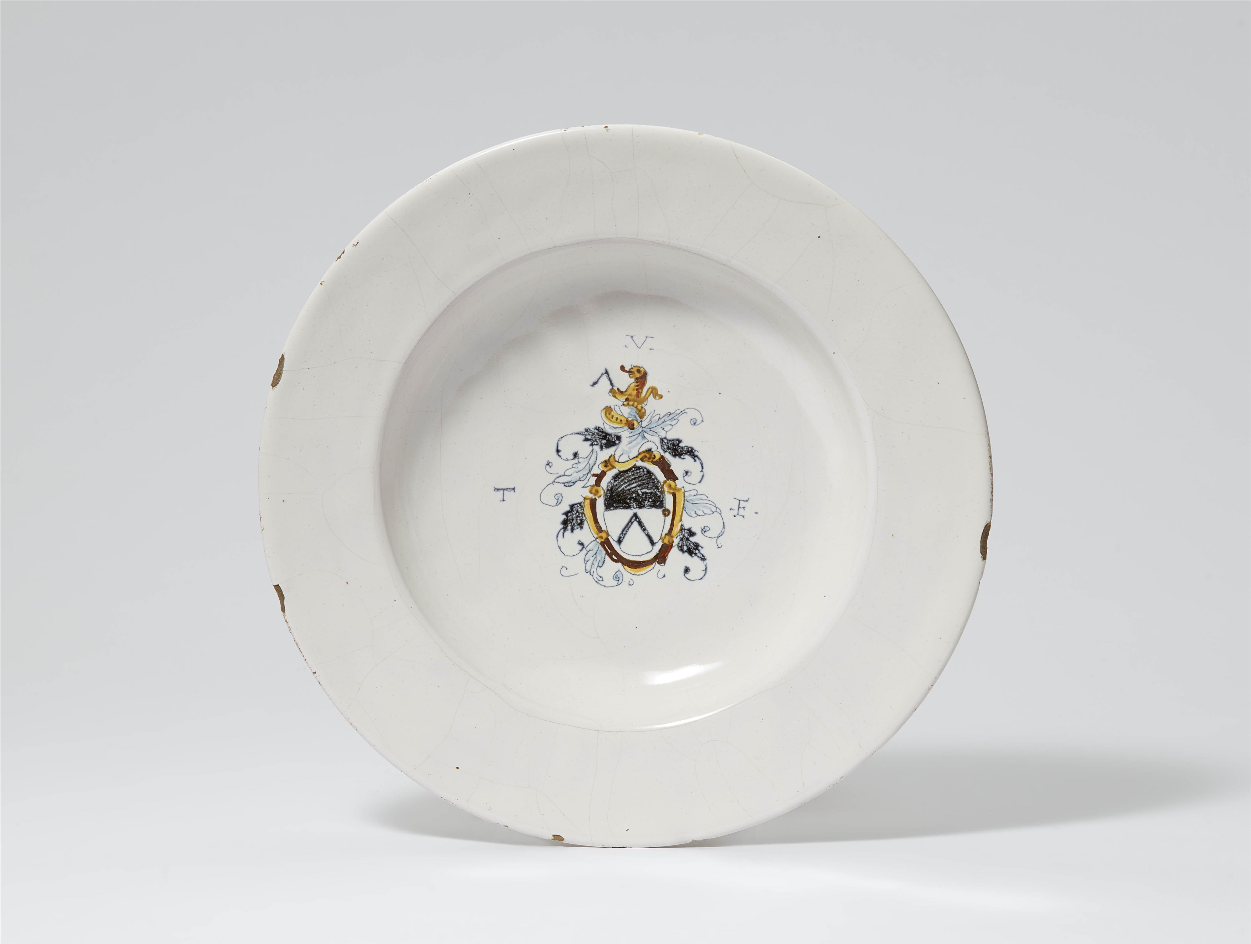 An Italian majolica platter with the coat-of-arms of Tiziano Vecellio - image-1