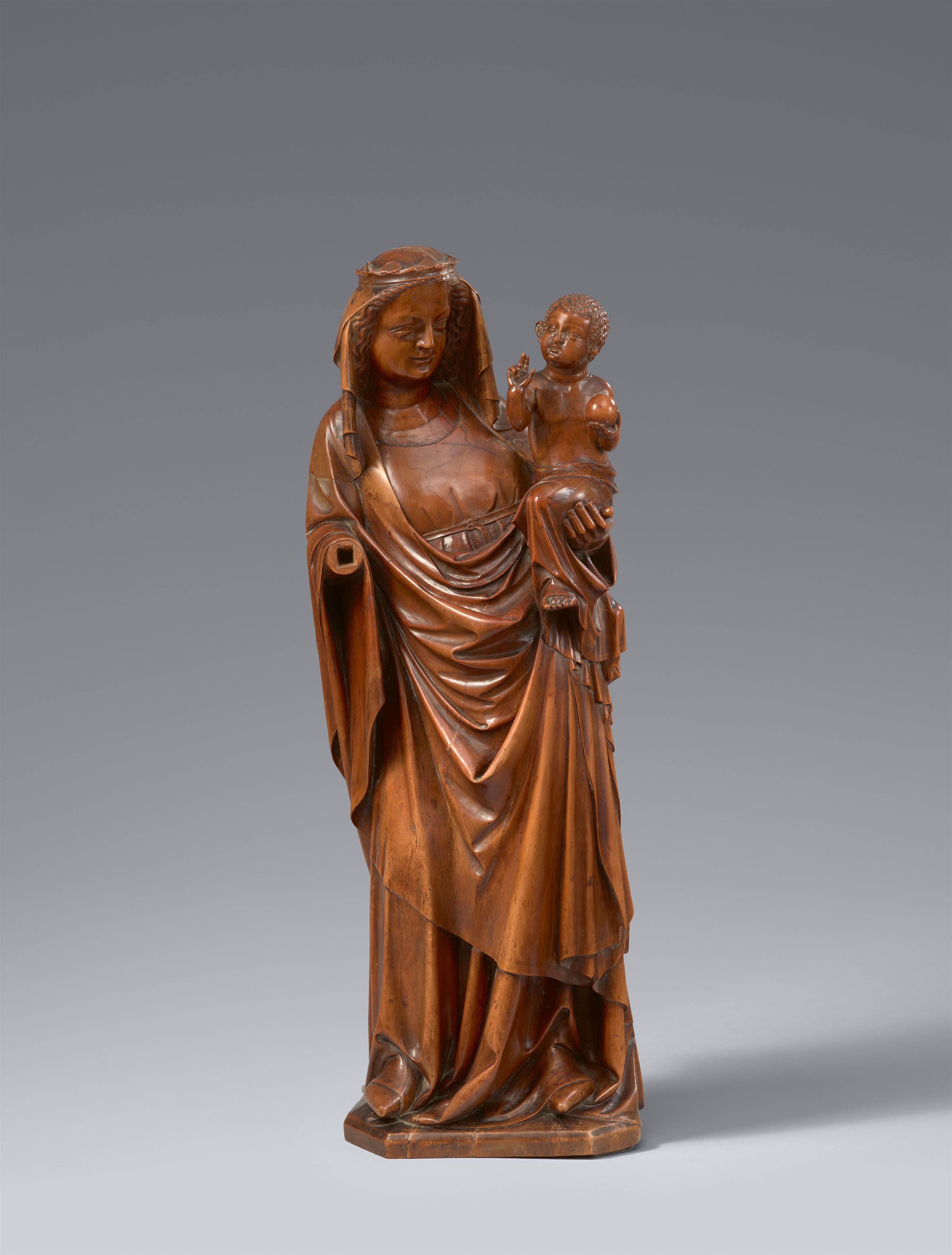 France ca. 1400 - A French carved boxwood figure of the Virgin and Child, circa 1400 - image-1