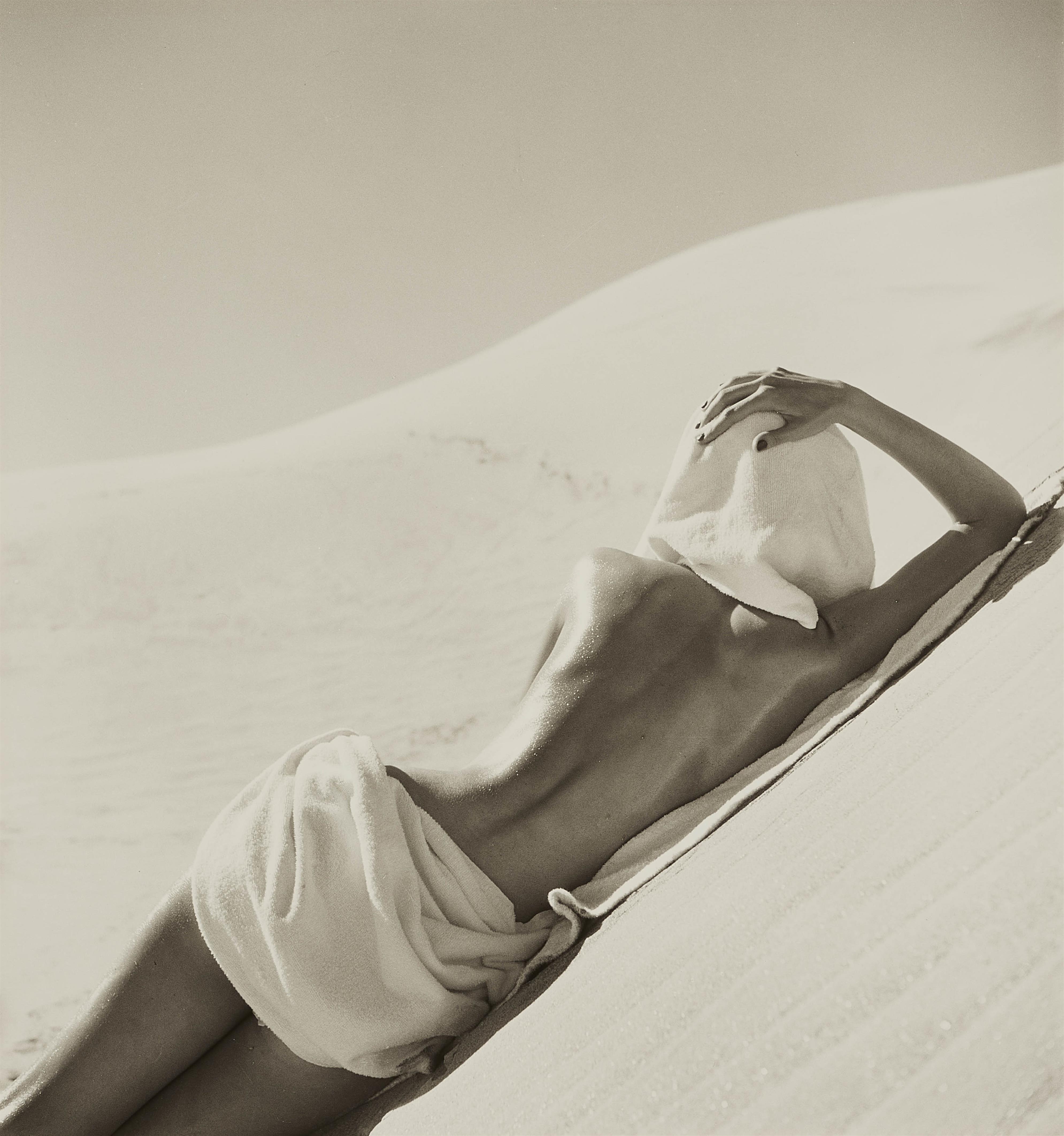 Louise Dahl-Wolfe - Nude in Mojave Desert, California - image-1