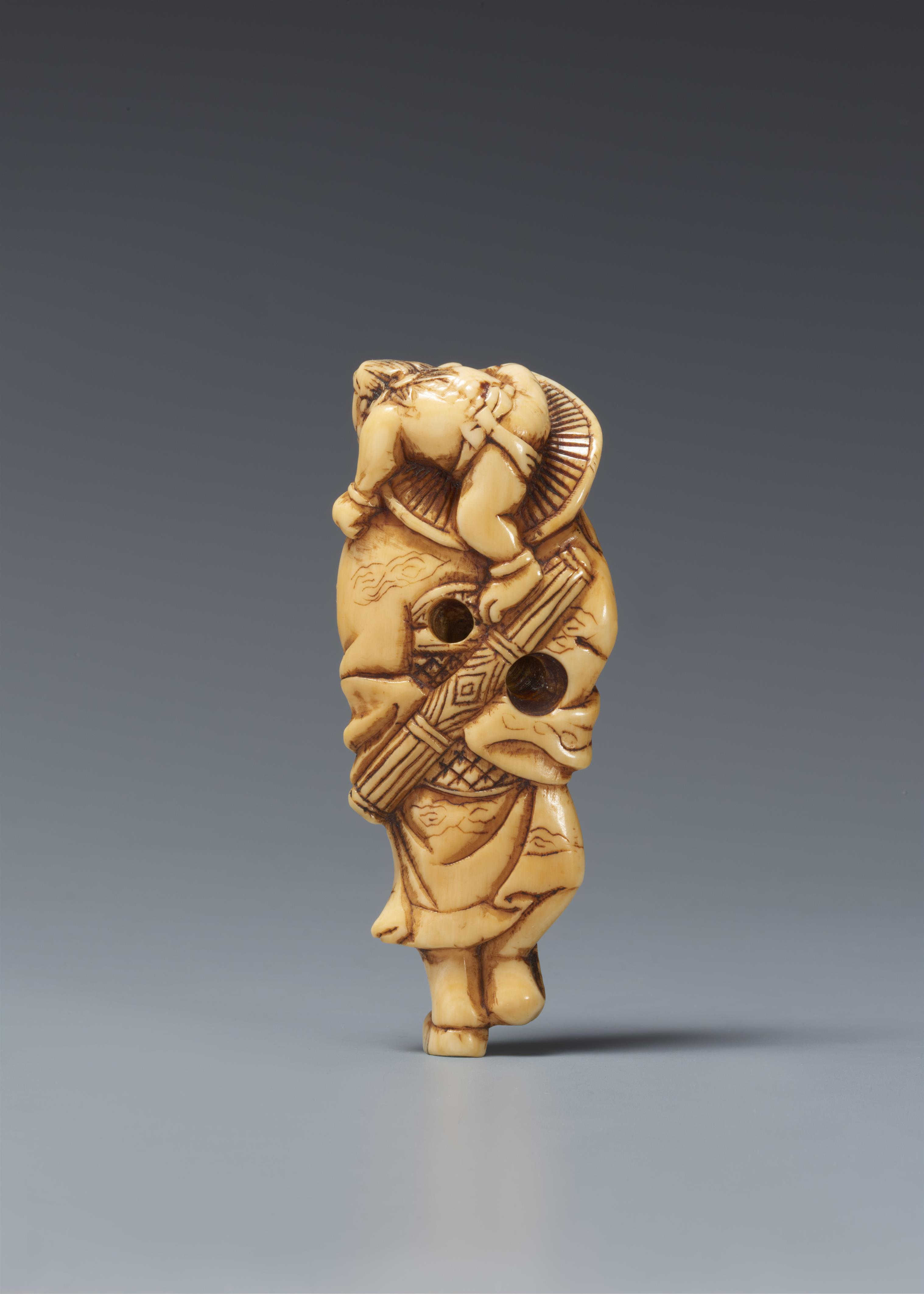 An ivory netsuke of an angry Shôki. Late 18th/early 19th century - image-2