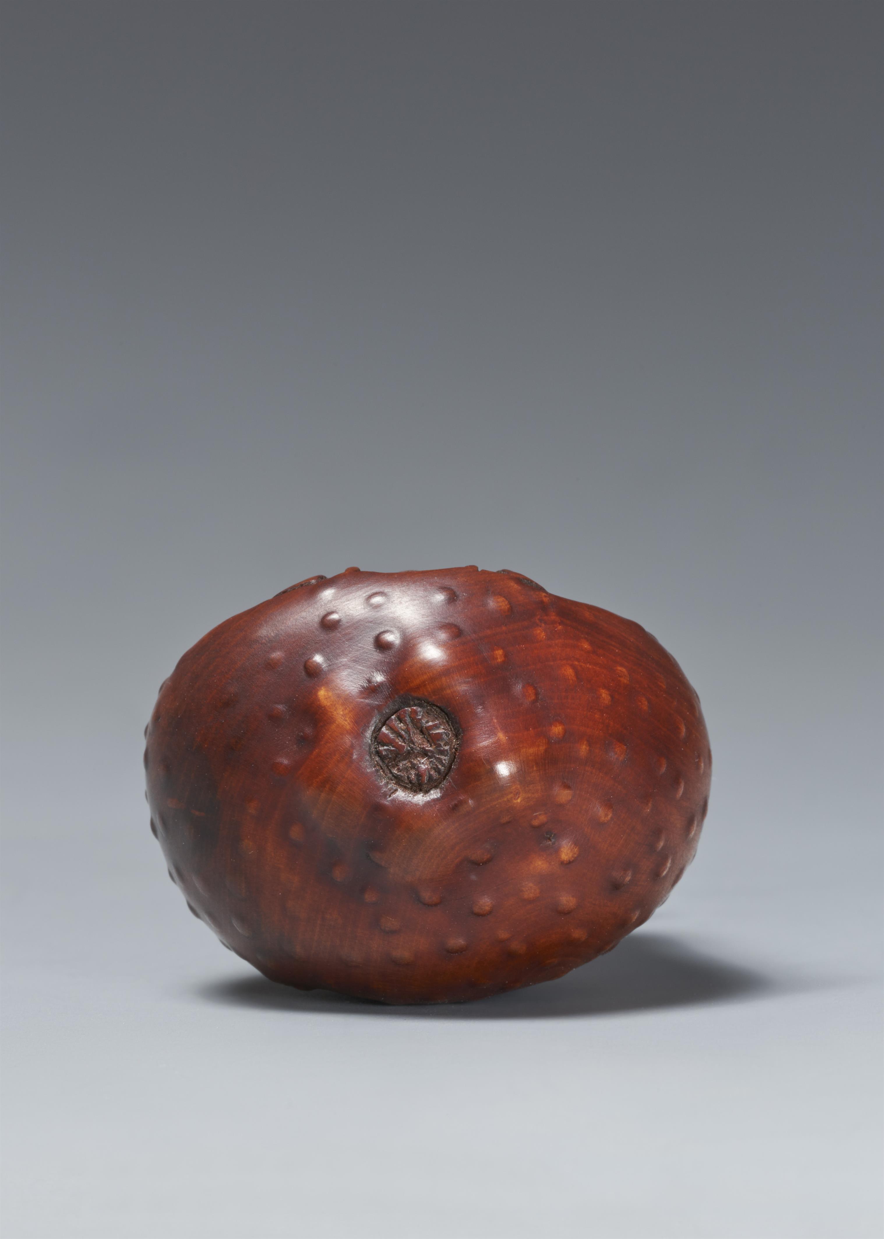 A wood netsuke of a wasp in rotting pear. In the style of Sangetsu. Nagoya. Second half 19th century - image-5